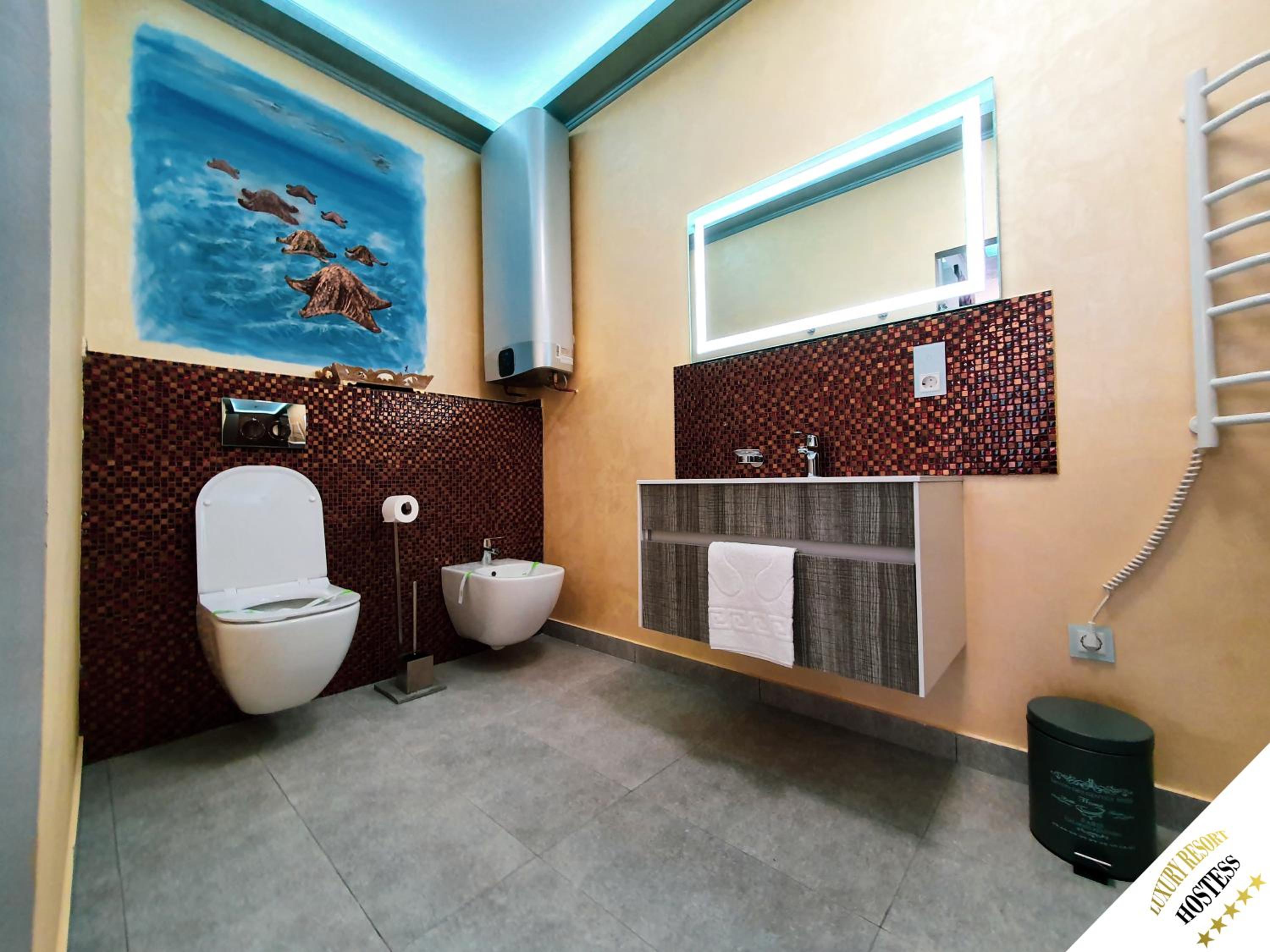 One-Bedroom Apartment - Photo 3