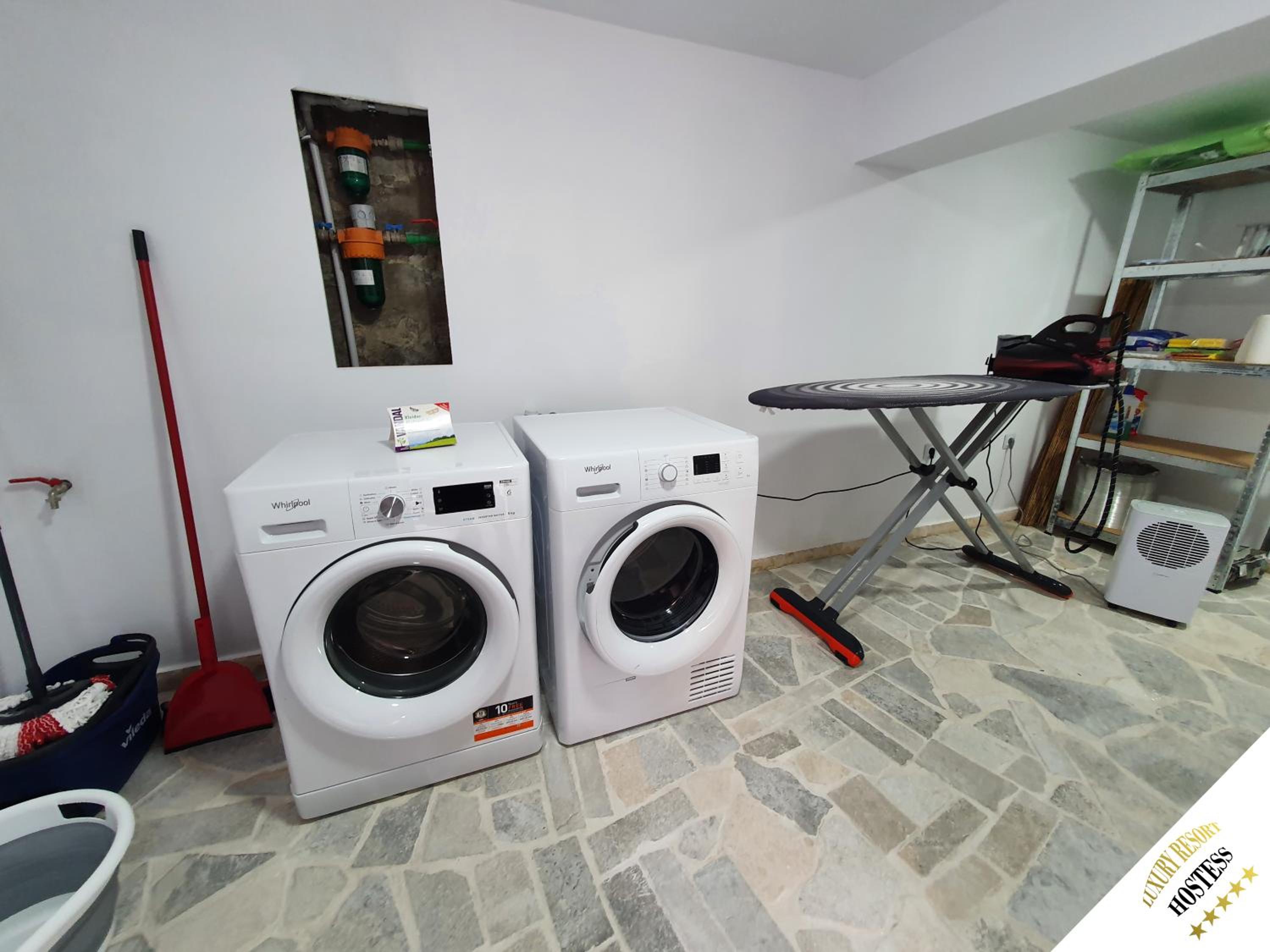 One-Bedroom Apartment - Photo 8