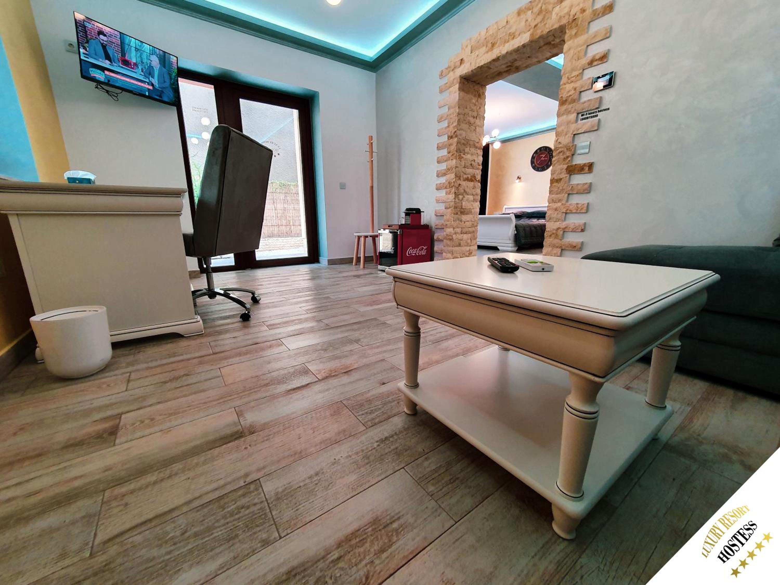 One-Bedroom Apartment - Photo 16