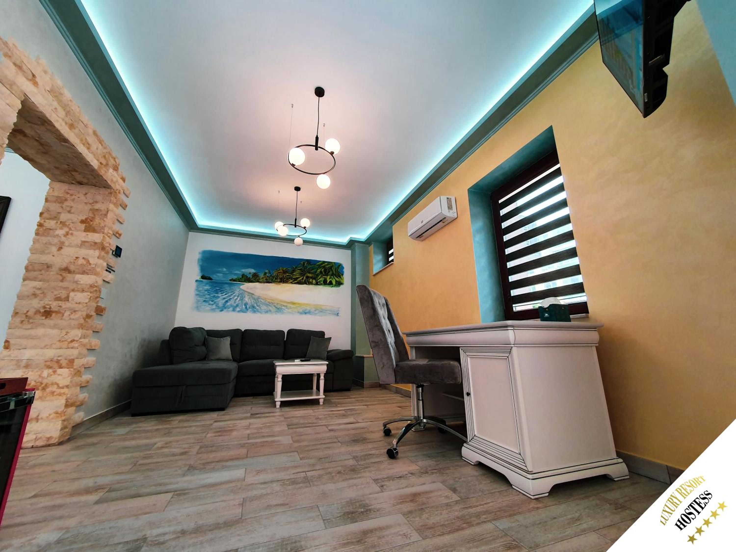 One-Bedroom Apartment - Photo 21