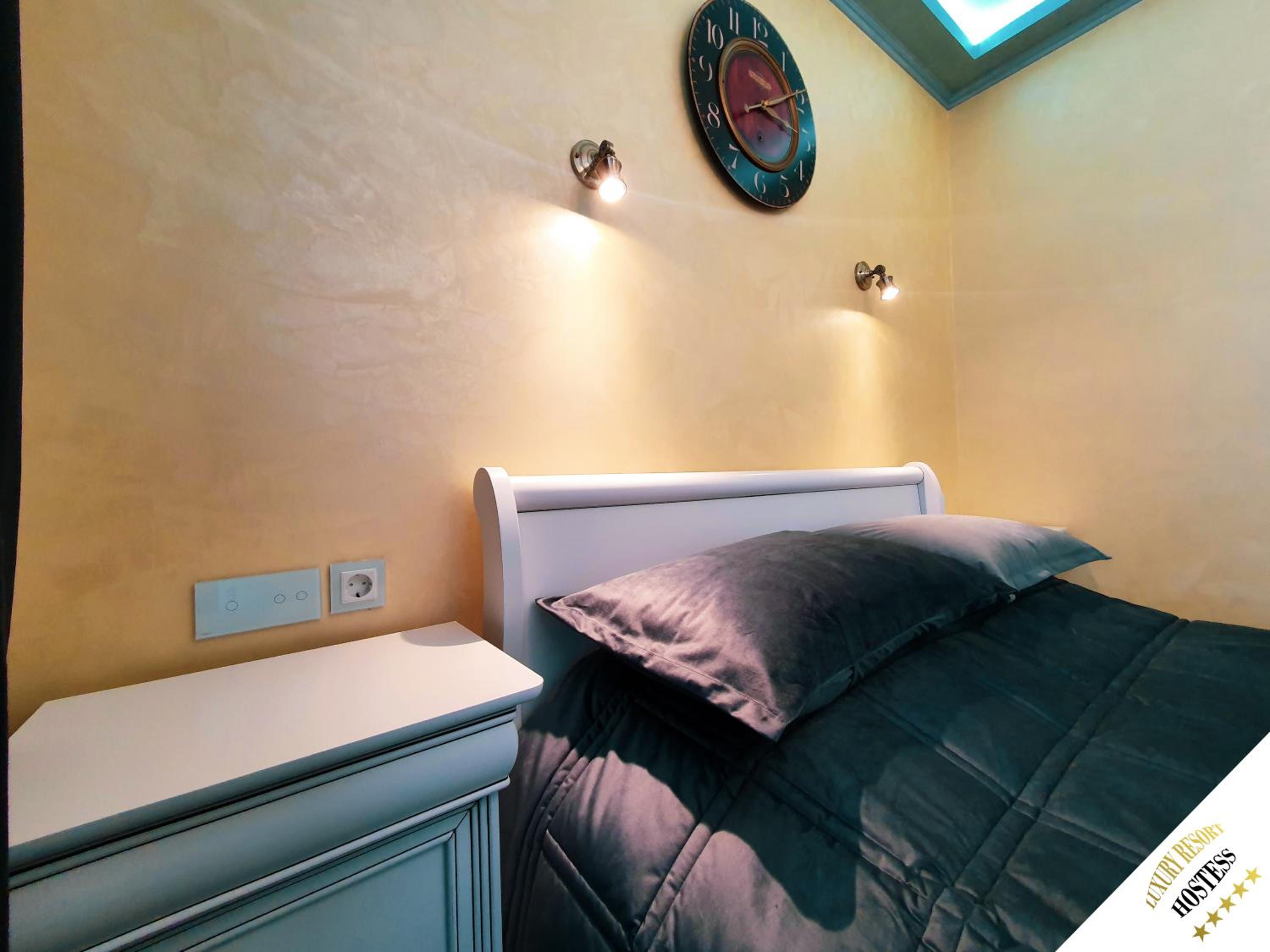 One-Bedroom Apartment - Photo 25