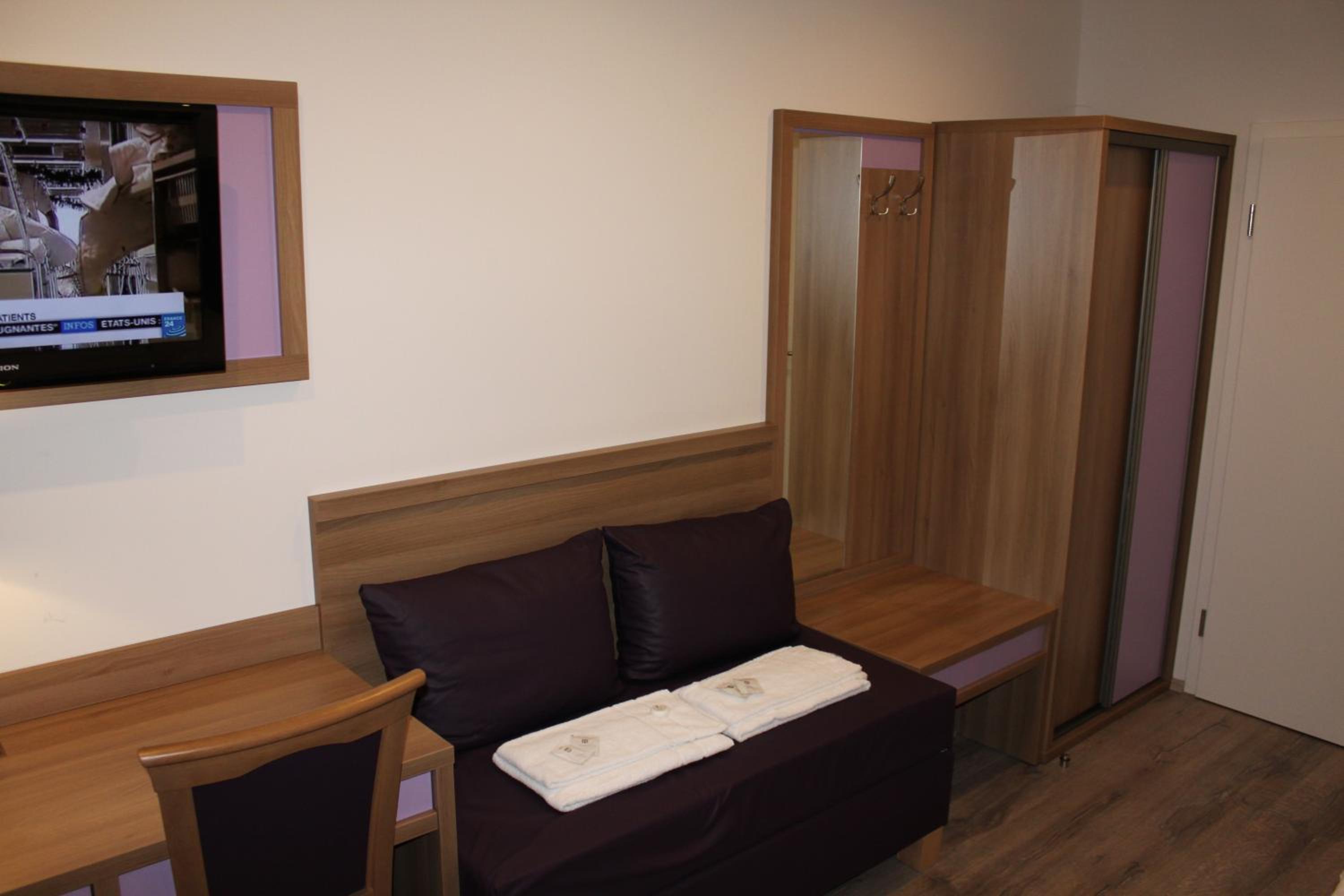Deluxe Double Room photo 3