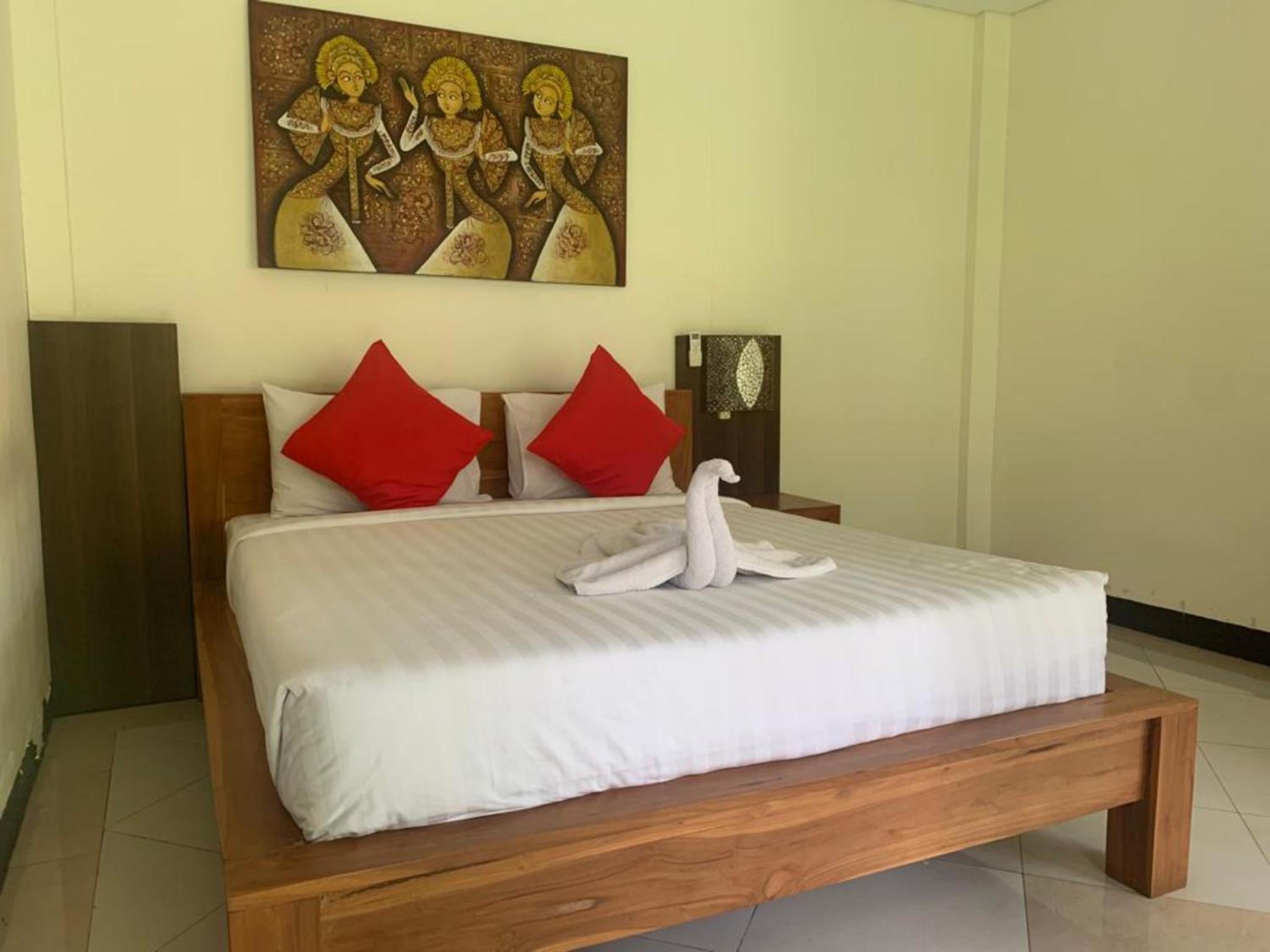 Deluxe Double Room with Balcony - Photo 29