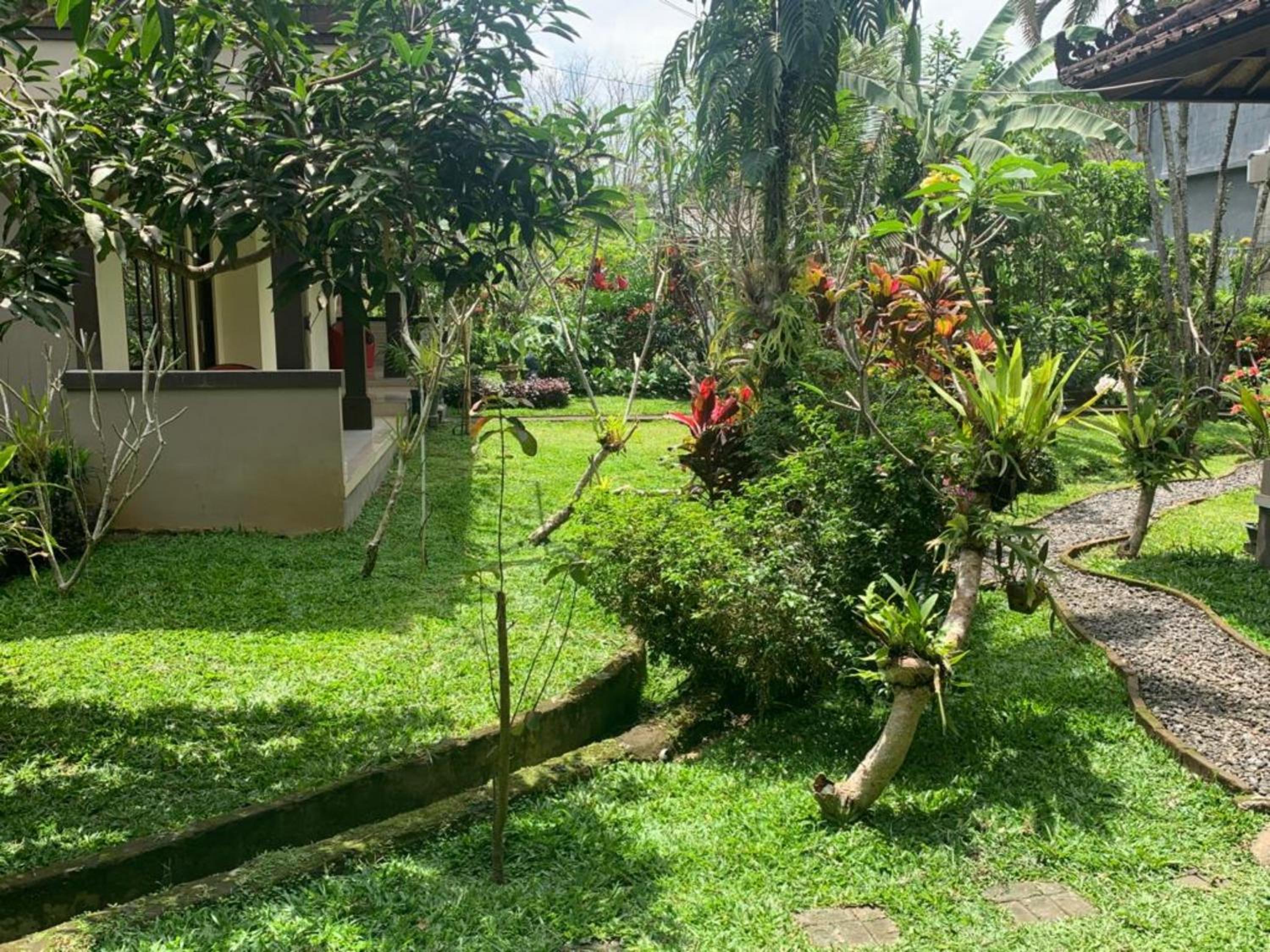 Deluxe Double Room with Balcony - Photo 9