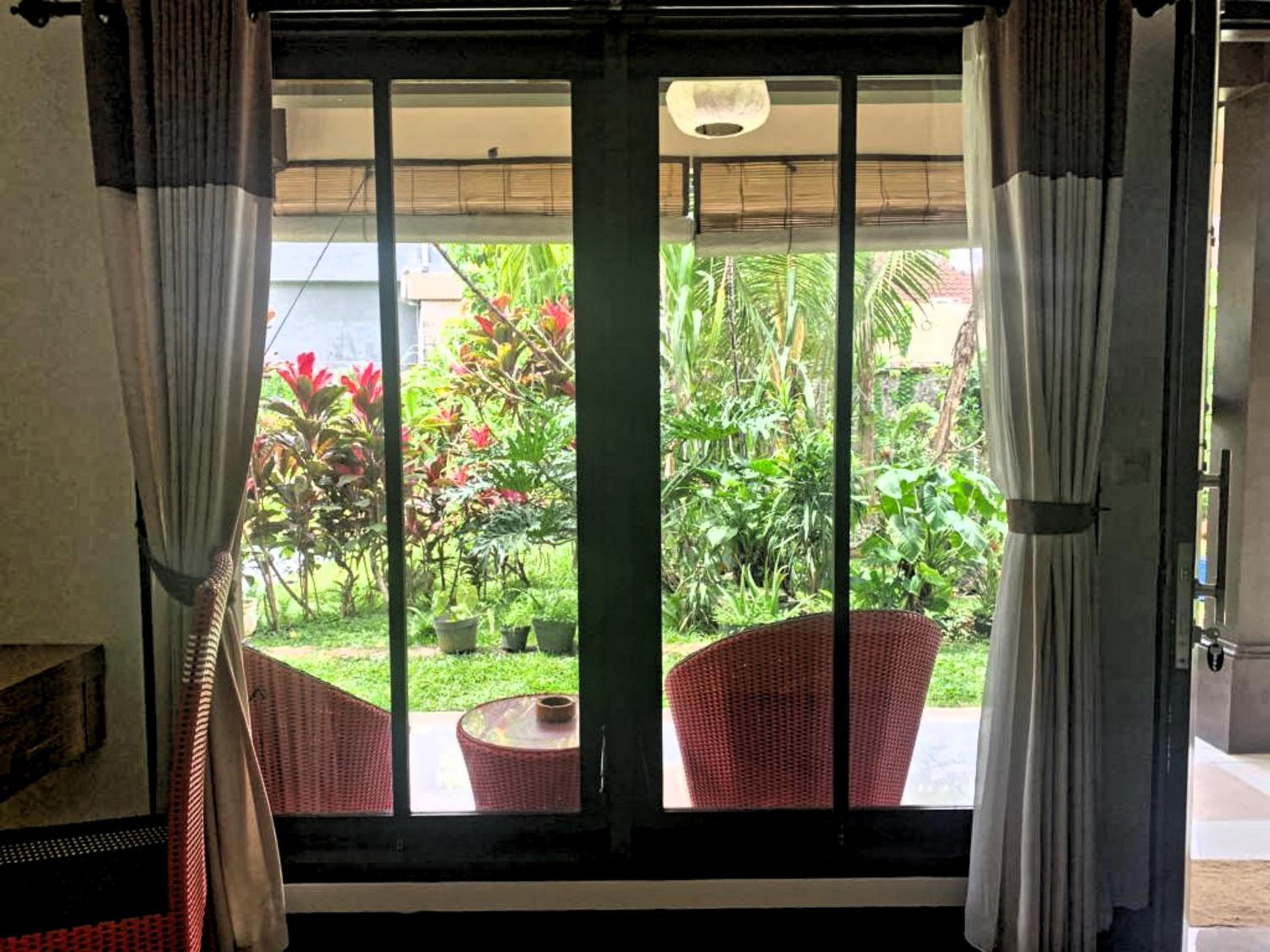 Deluxe Double Room with Balcony - Photo 8