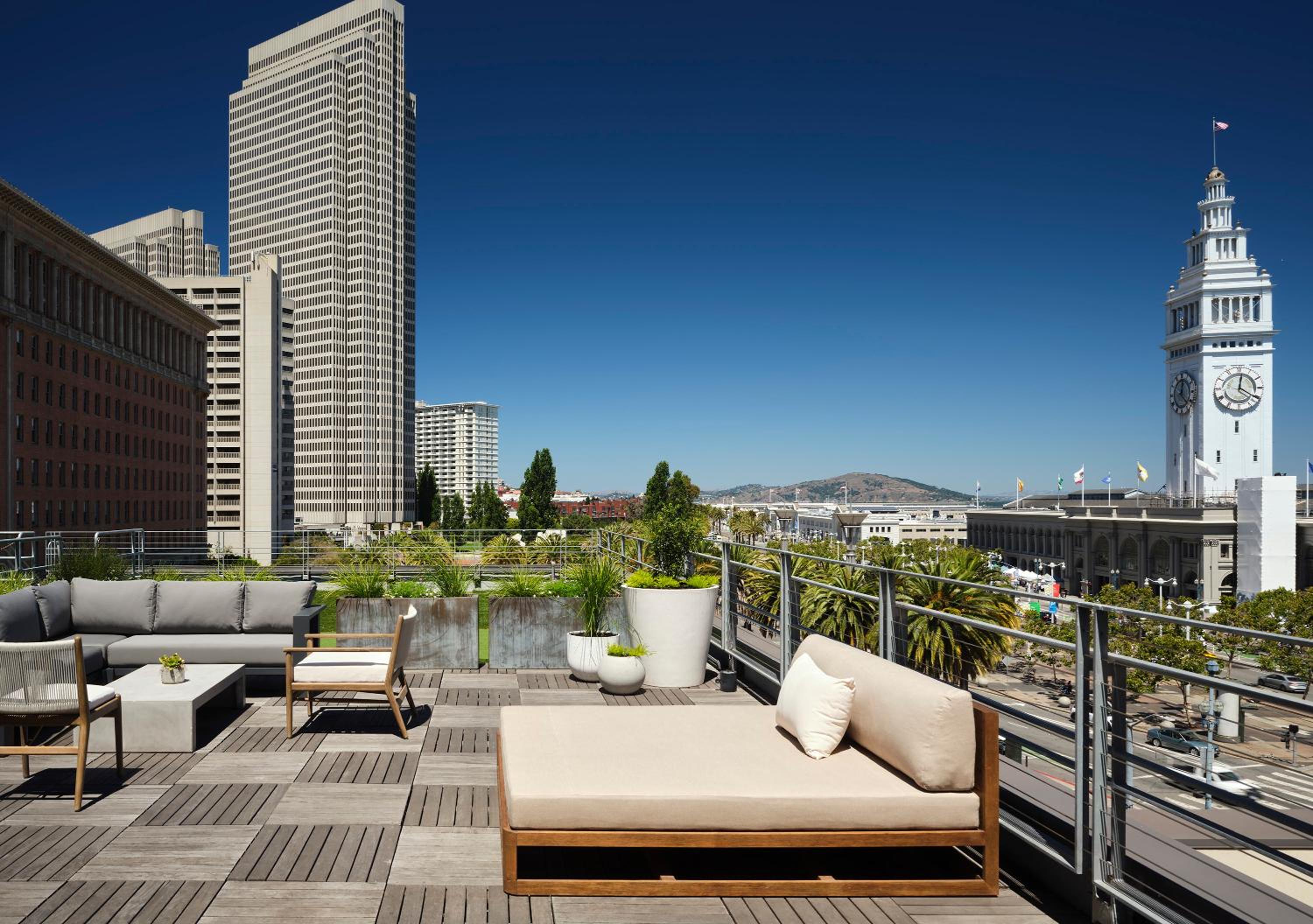 Terrace Studio Suite - Photo 10