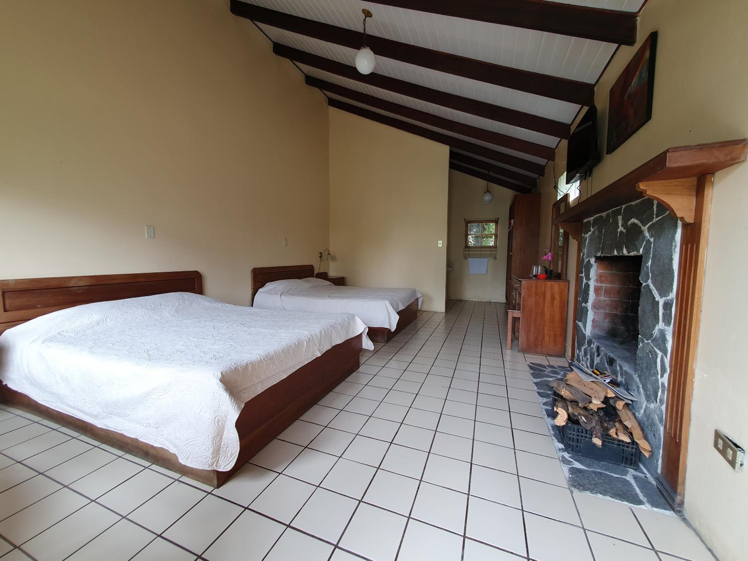 Superior Queen Room with Two Queen Beds photo 1