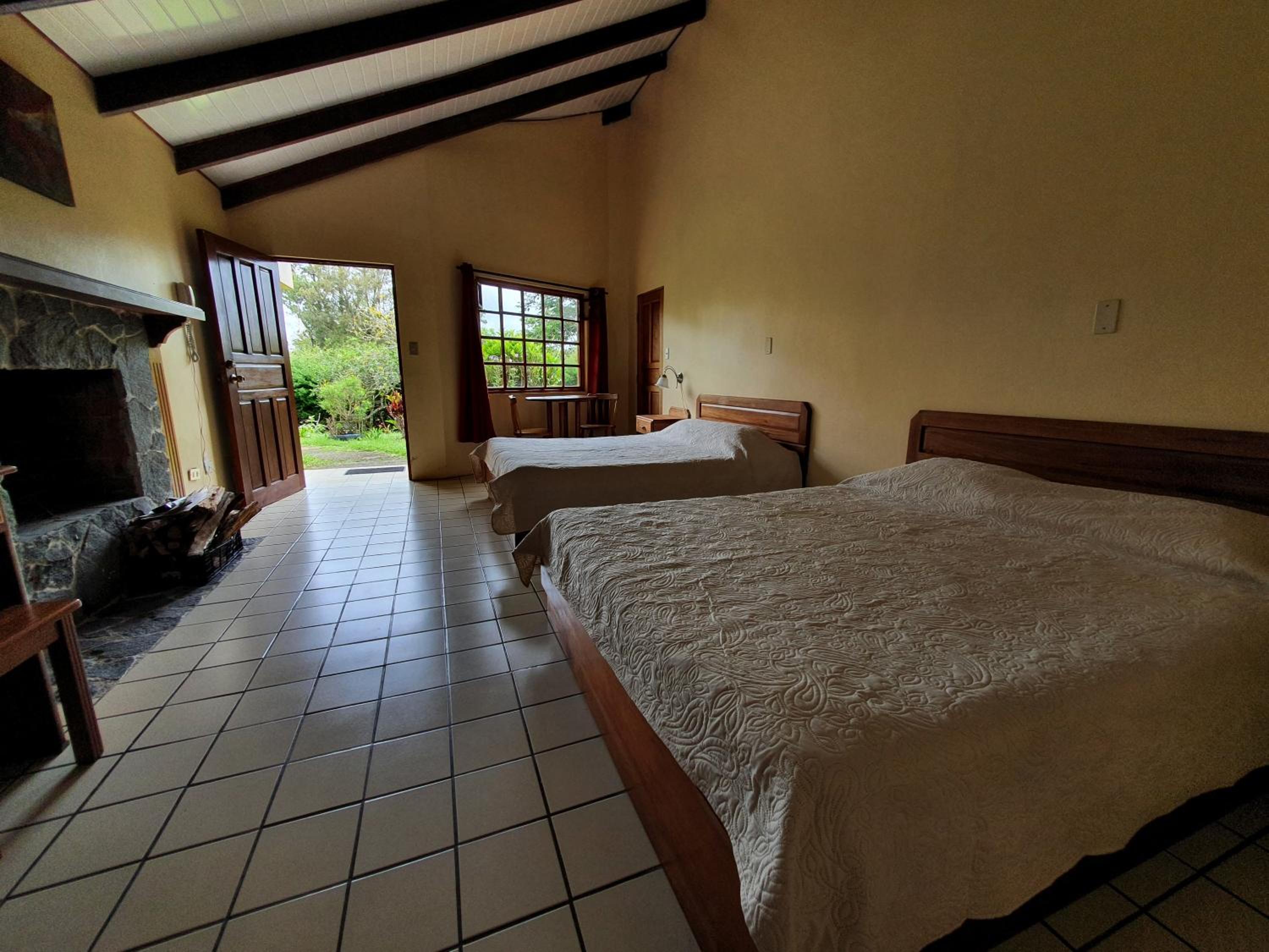 Superior Queen Room with Two Queen Beds photo 3