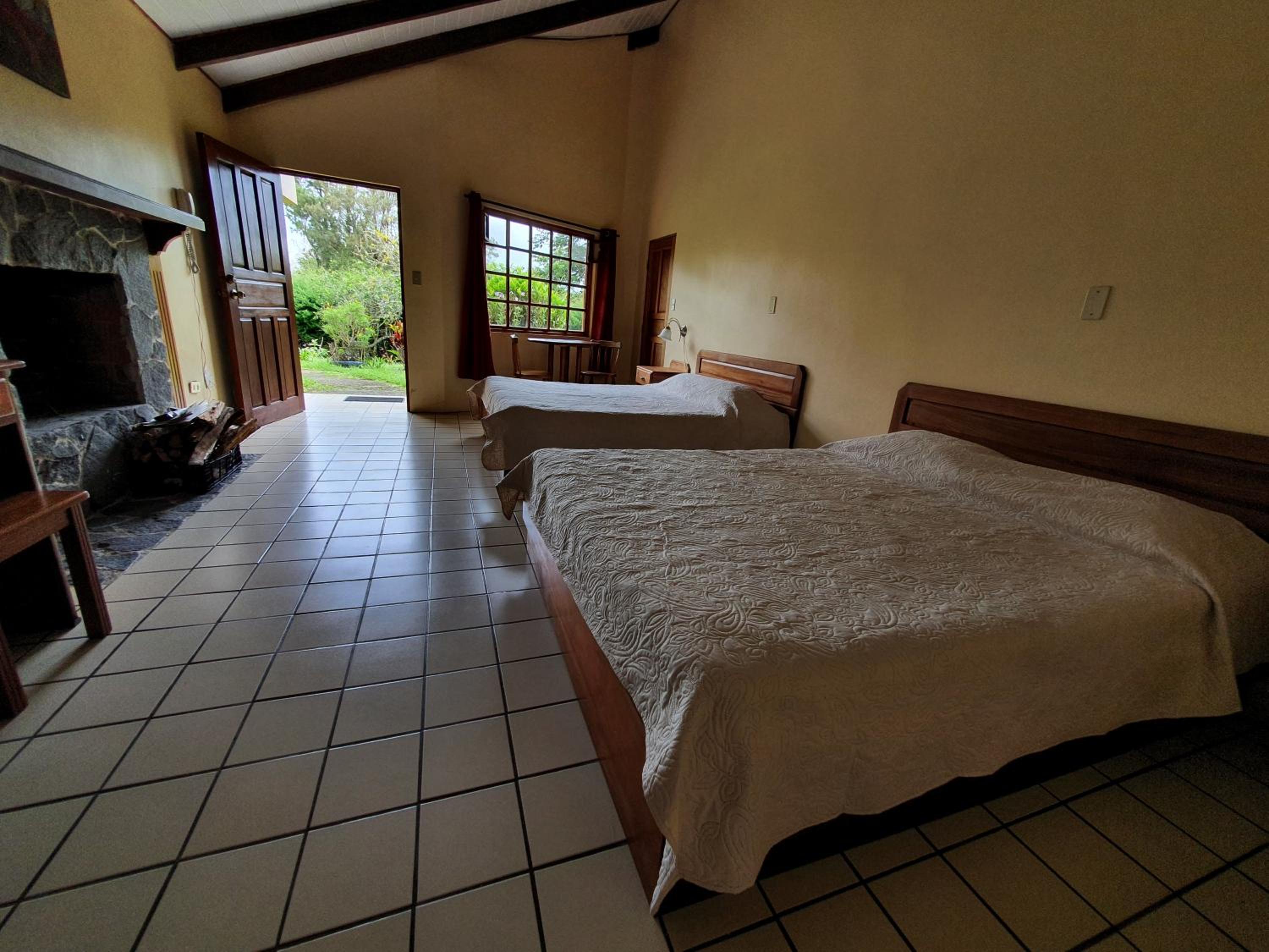 Superior Queen Room with Two Queen Beds photo 2