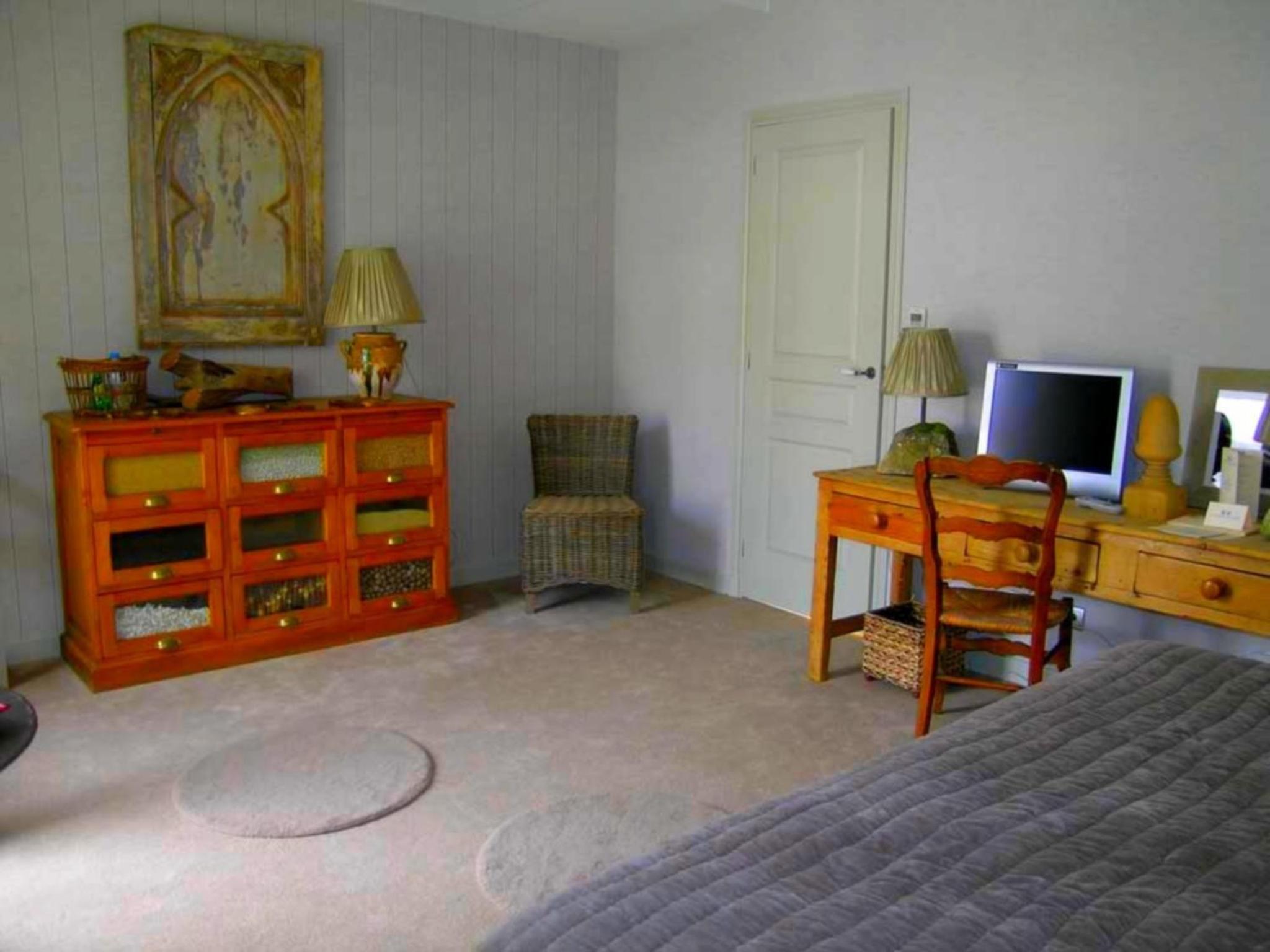 Charming Double Room with Bath photo 2