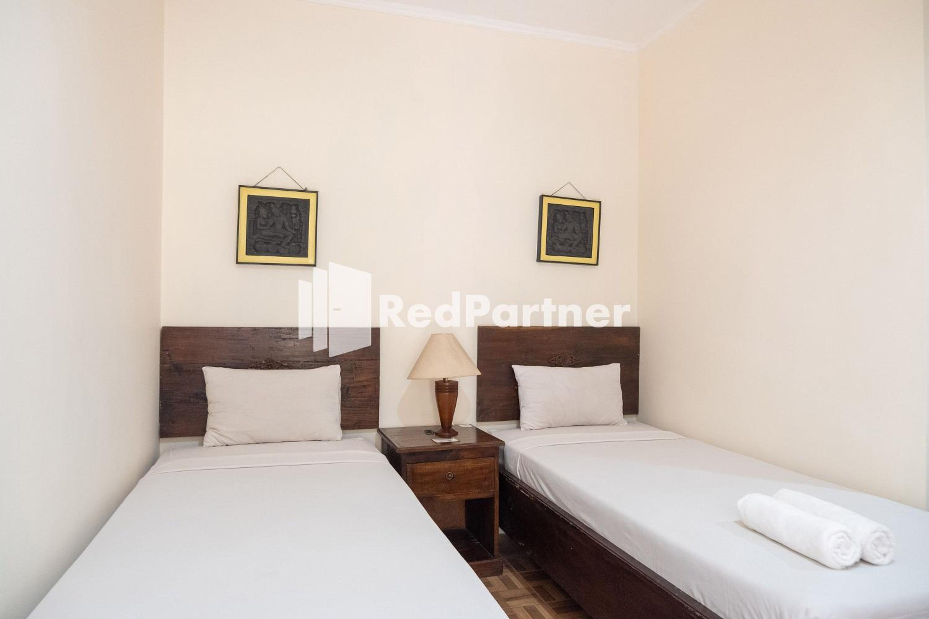 Standard Twin Room - Photo 5