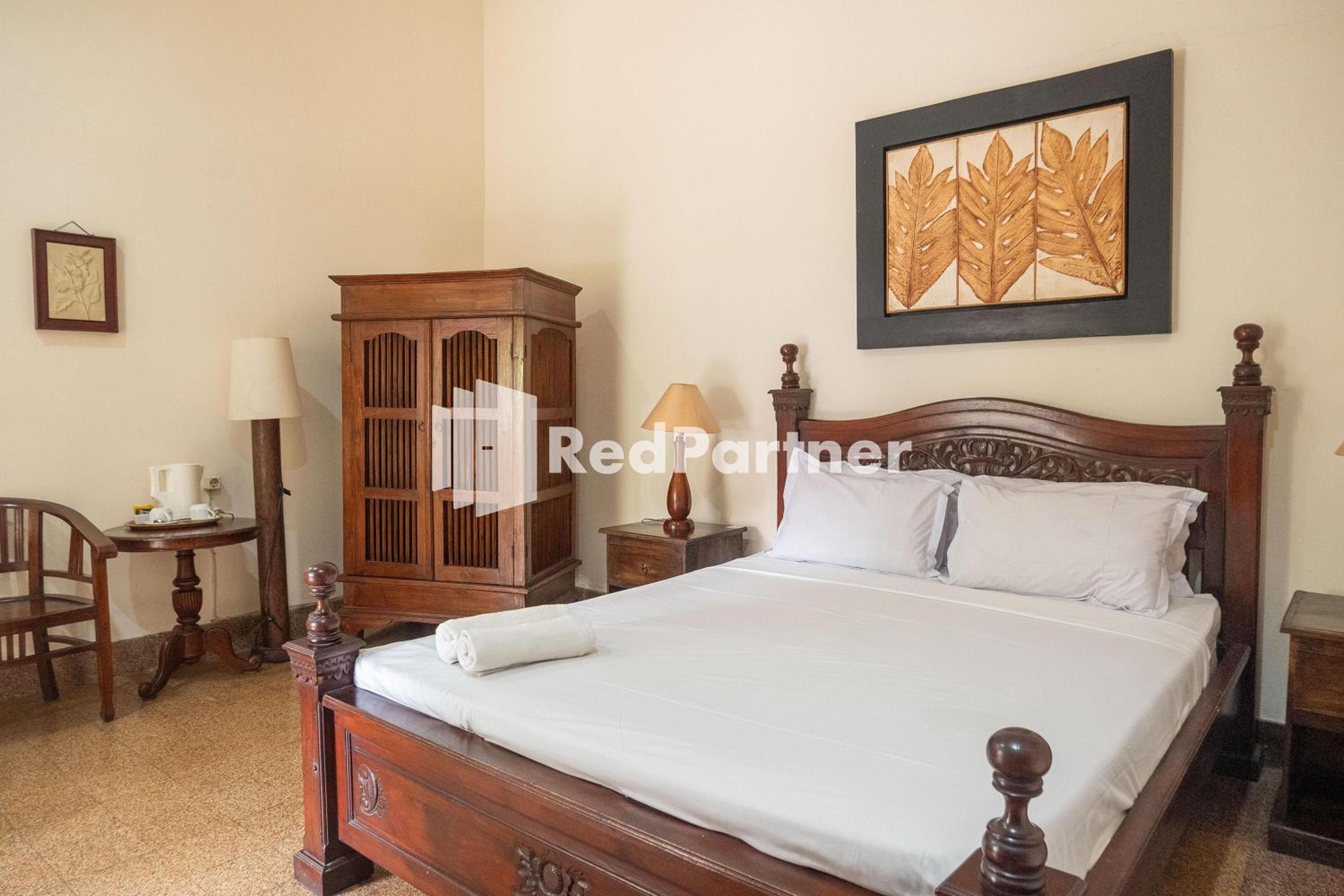 Suite - Photo 1