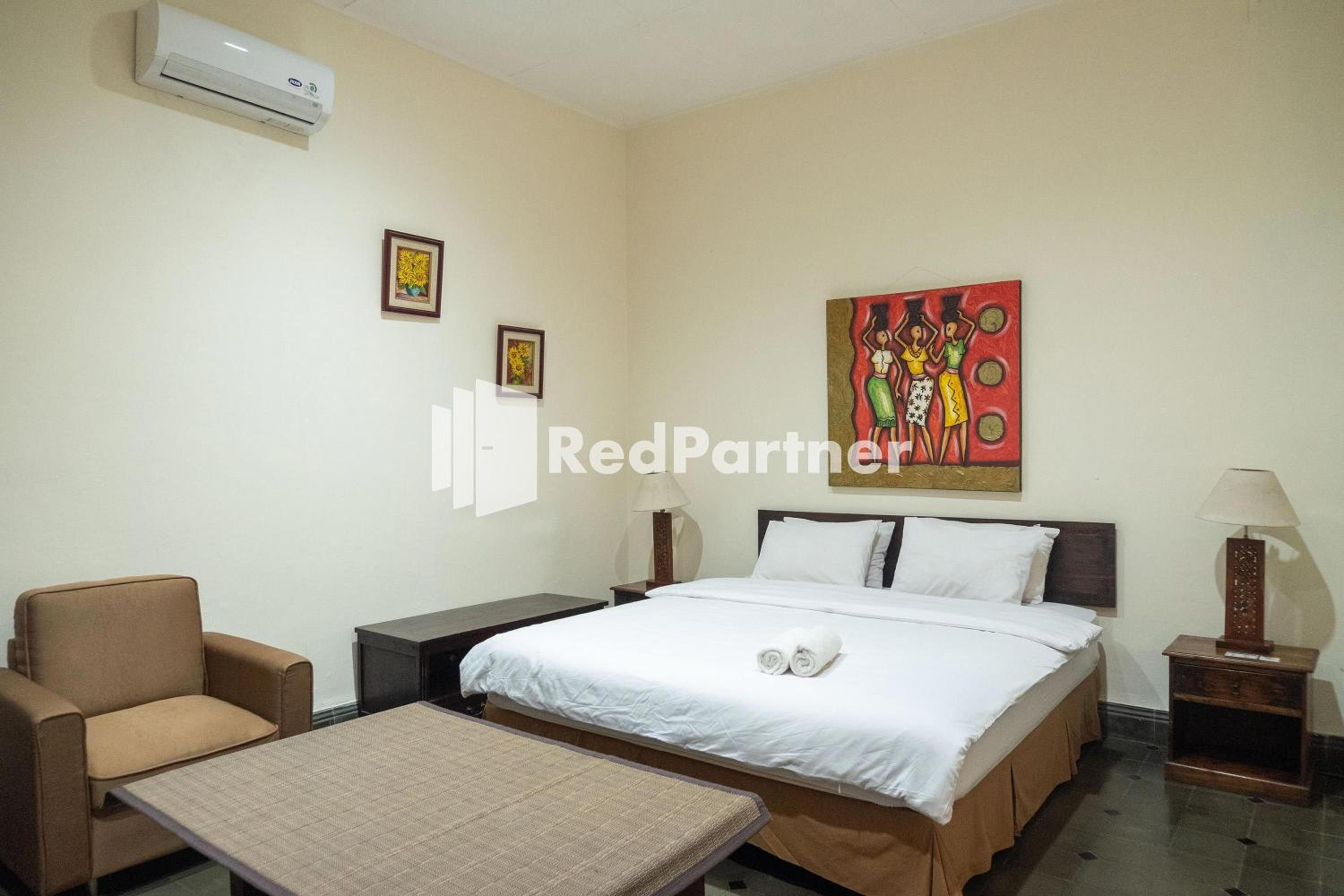 Standard Double Room - Photo 8