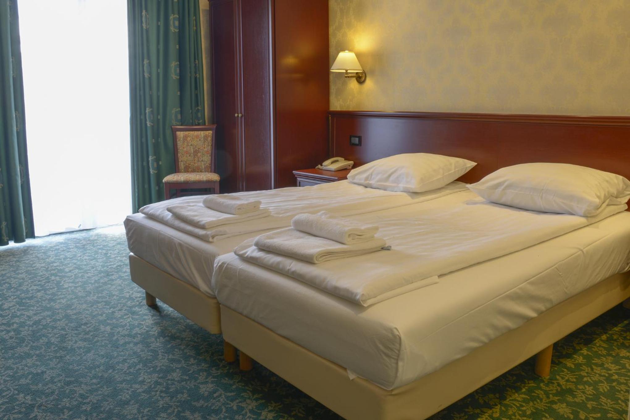 Superior Single or Double Room - Photo 6