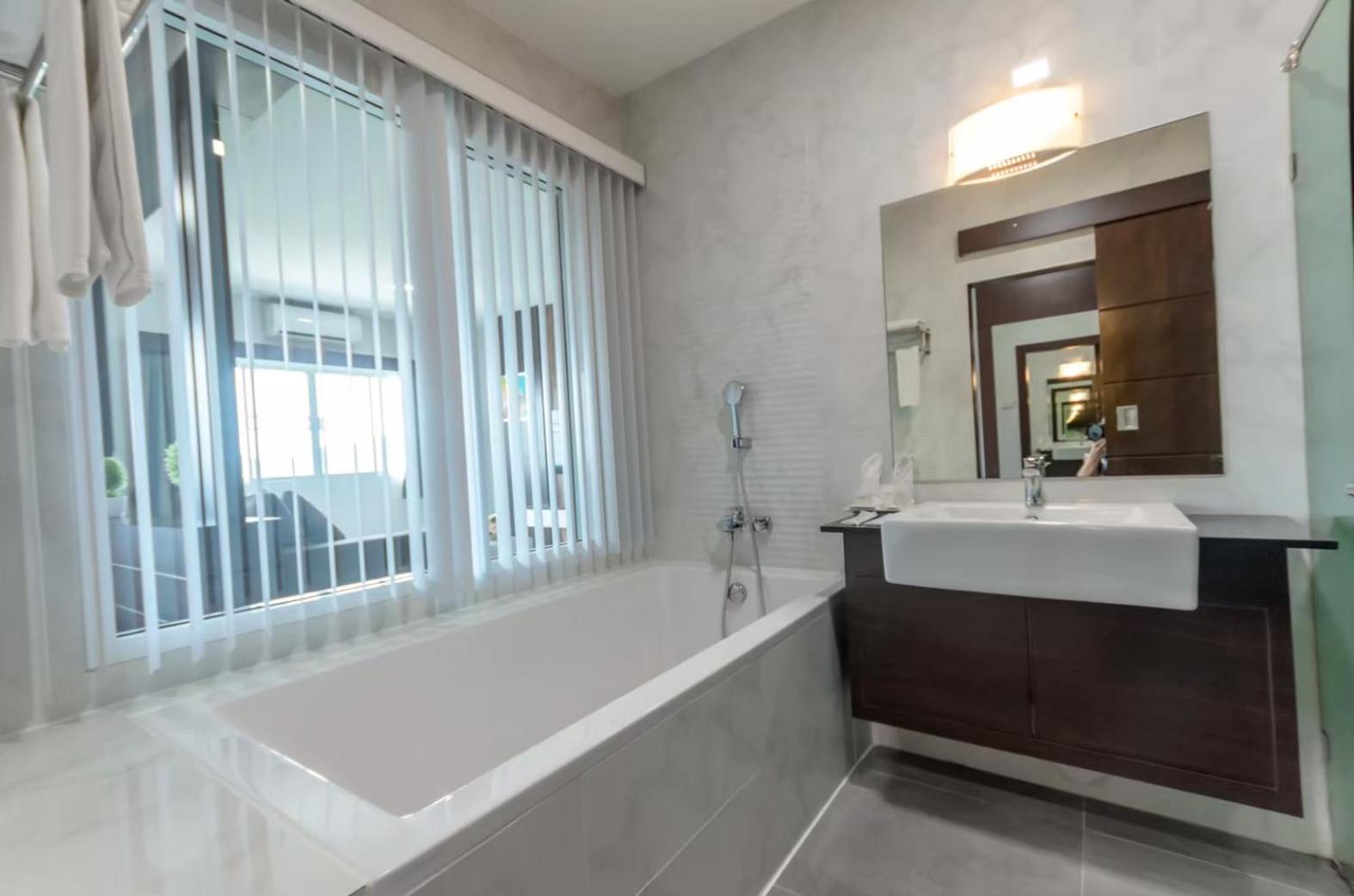 Deluxe Double Room photo 2