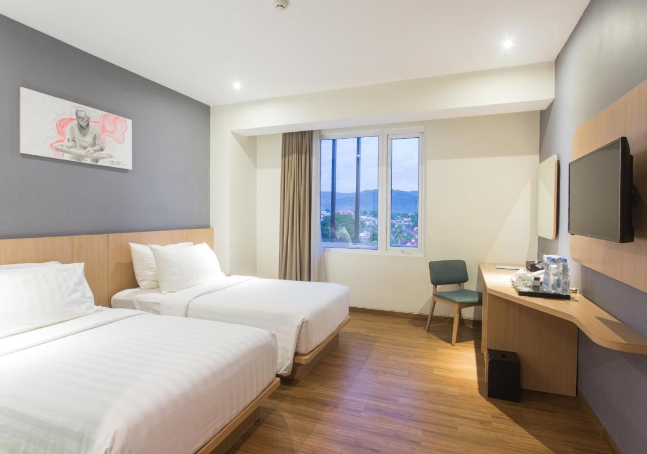  Deluxe Twin Room With Free Airport Pickup photo 2