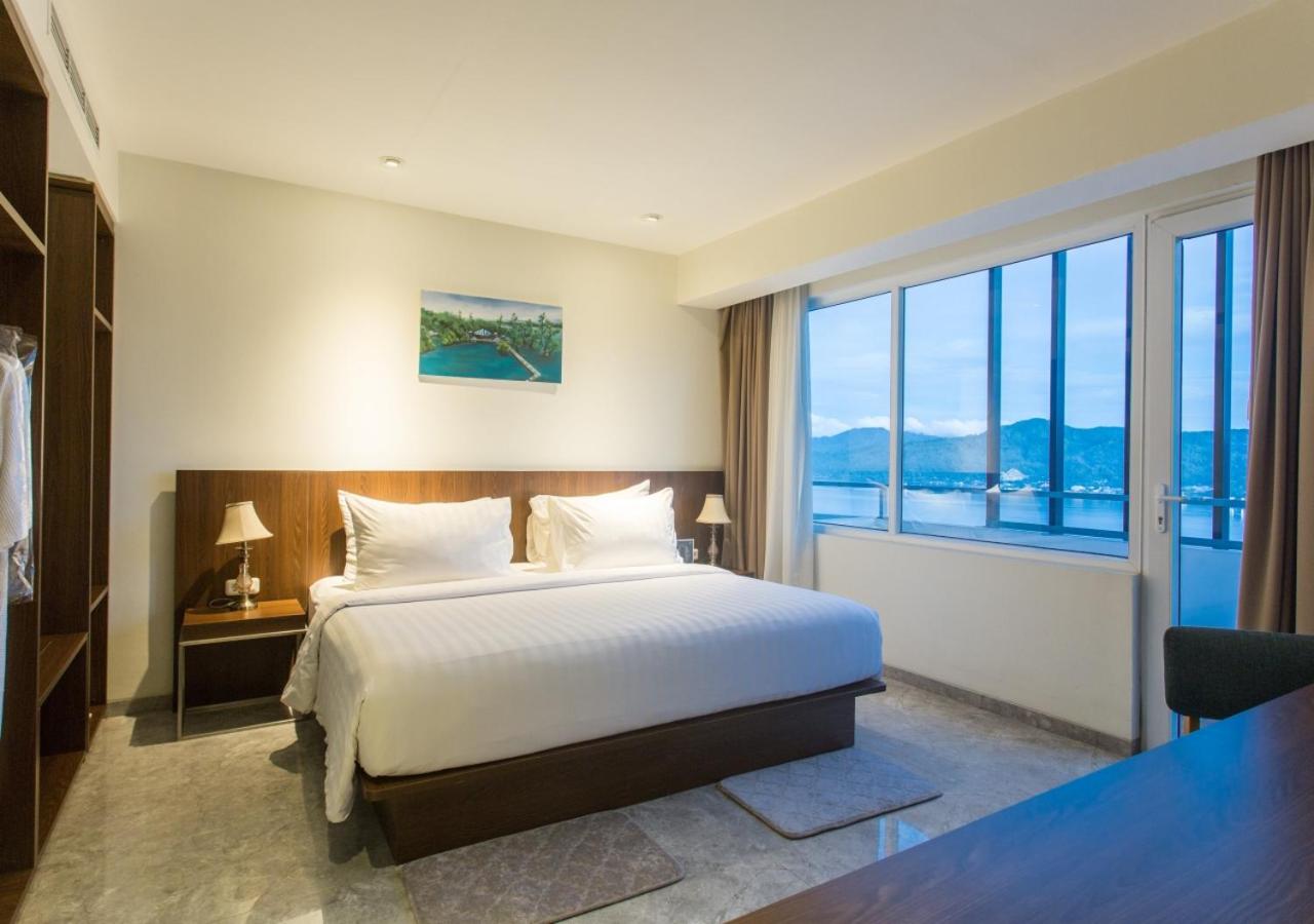 Santika King Suite 