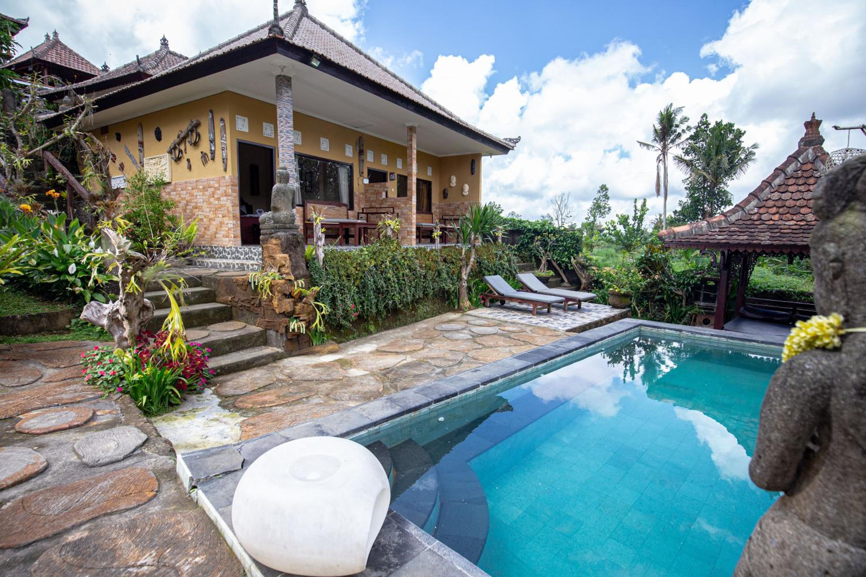 Double Room with Pool View - Photo 9