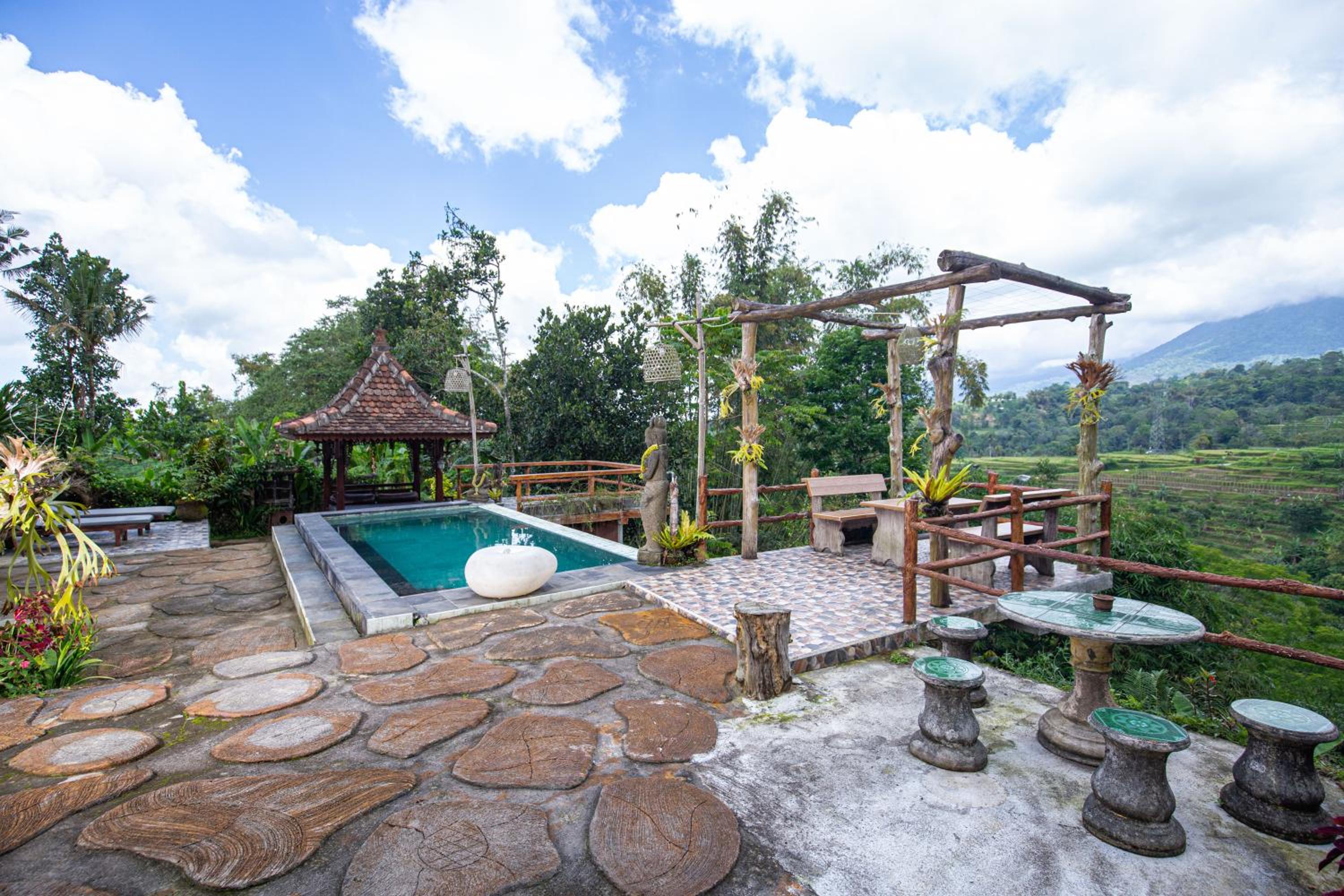 Double Room with Pool View - Photo 6