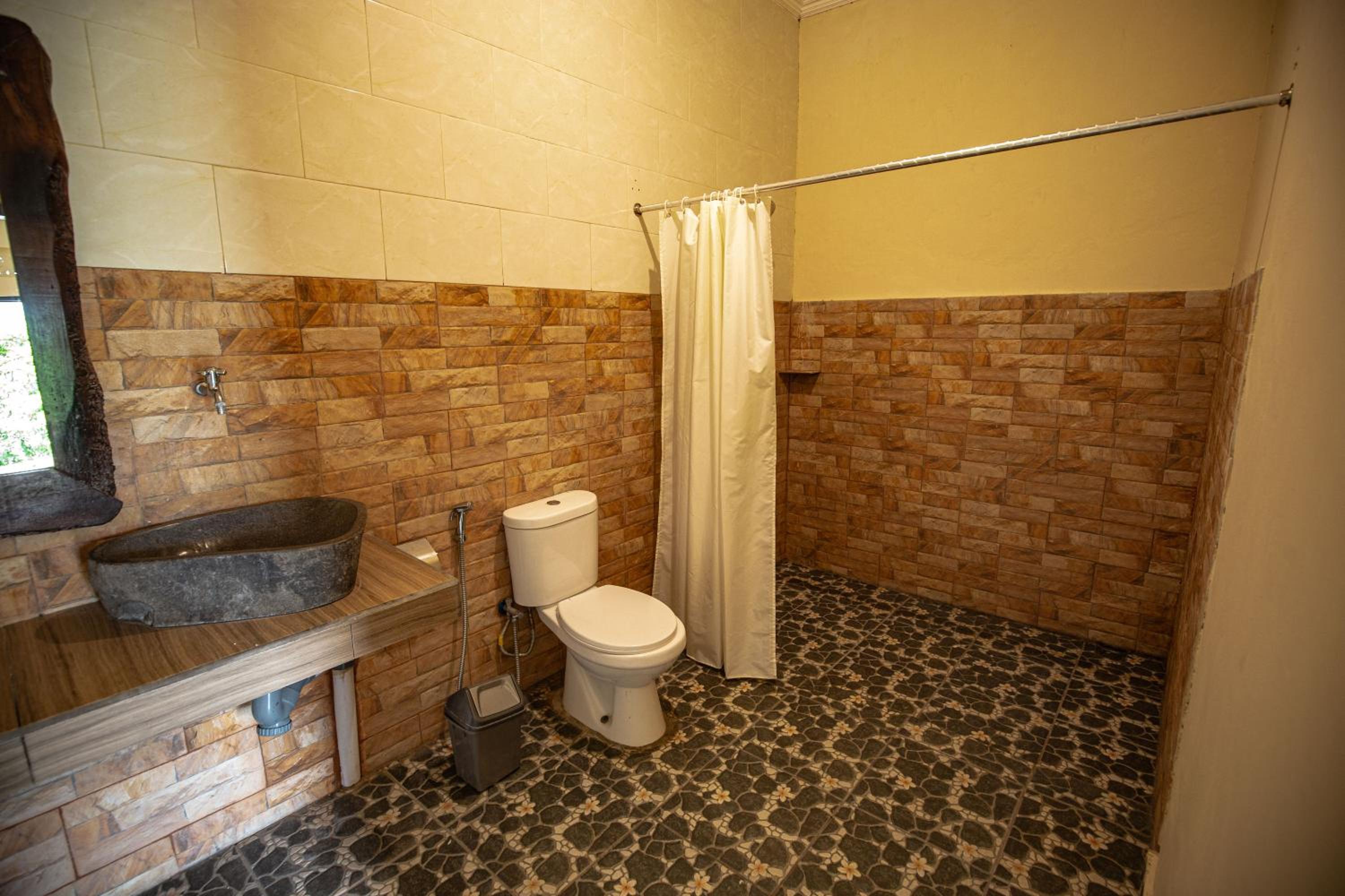 Deluxe Double Room with Balcony - Photo 27