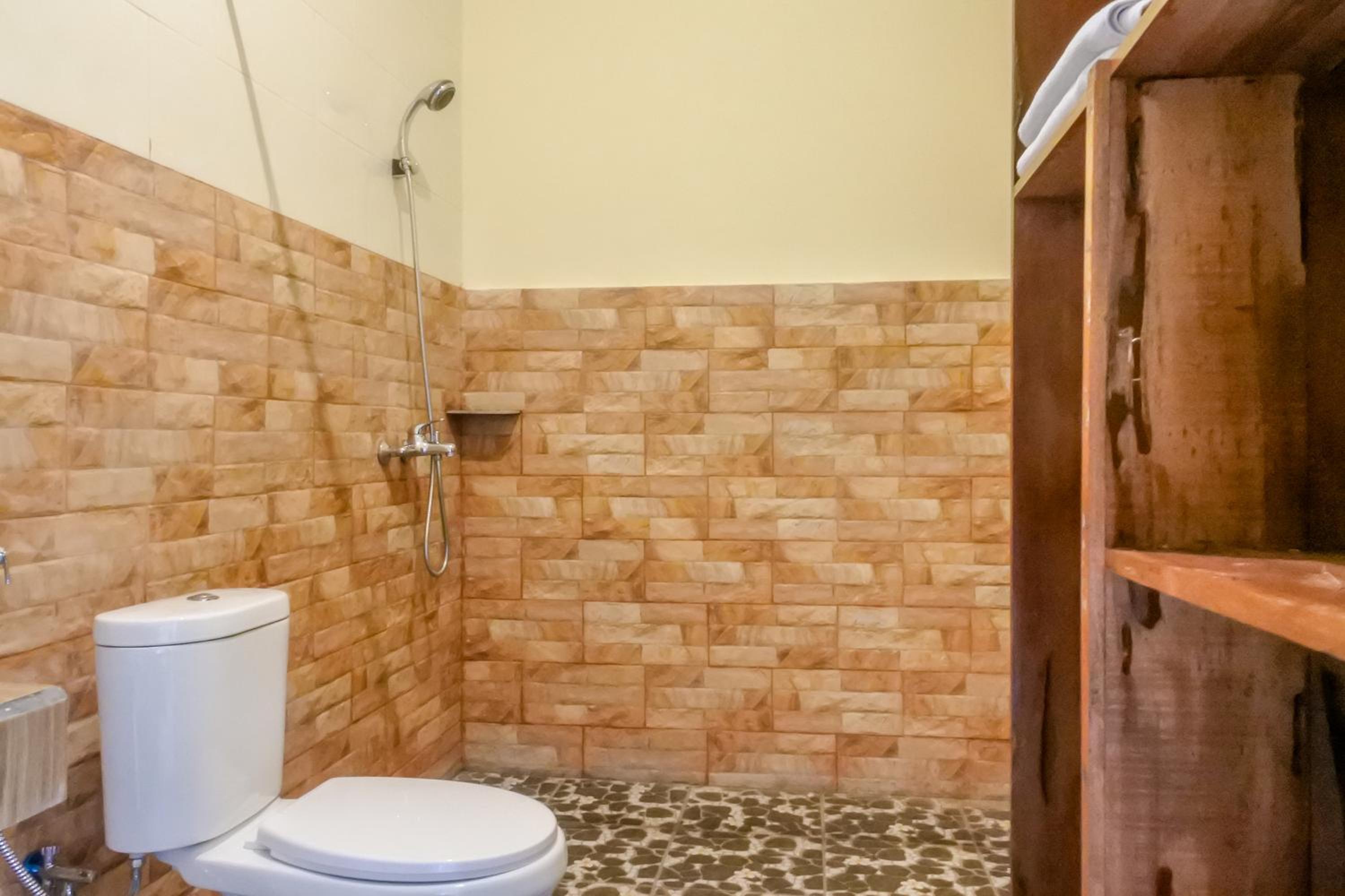 Deluxe Double Room with Balcony - Photo 37
