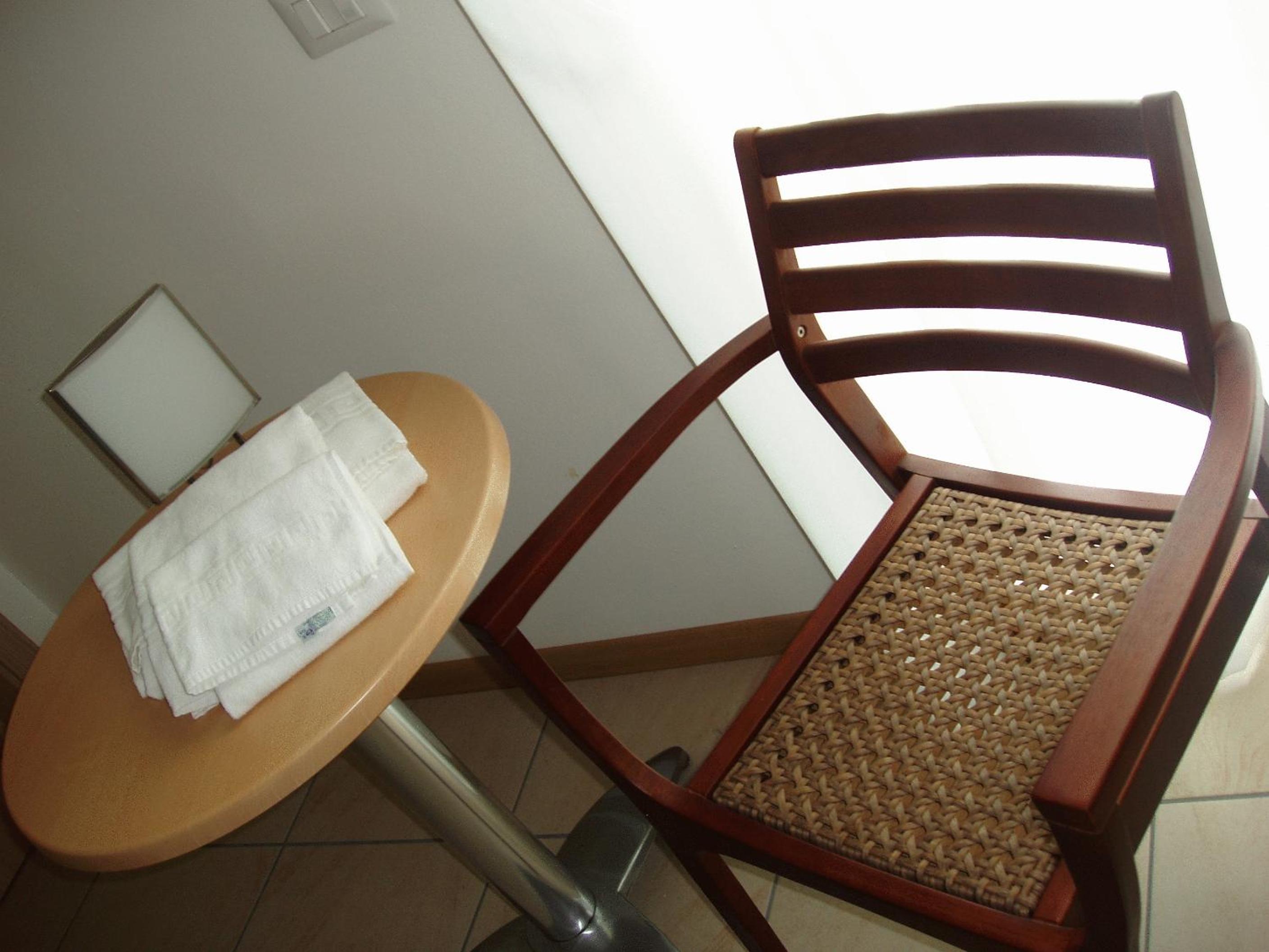 Double or Twin Room - Photo 5