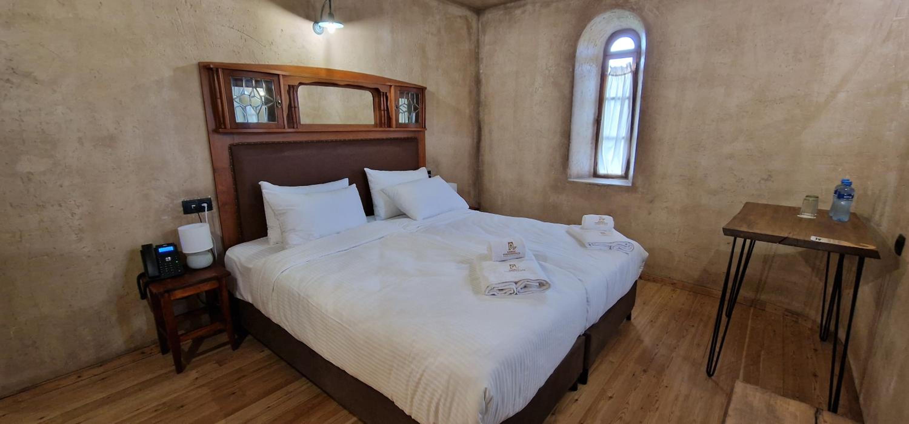 Small Twin Room photo 1