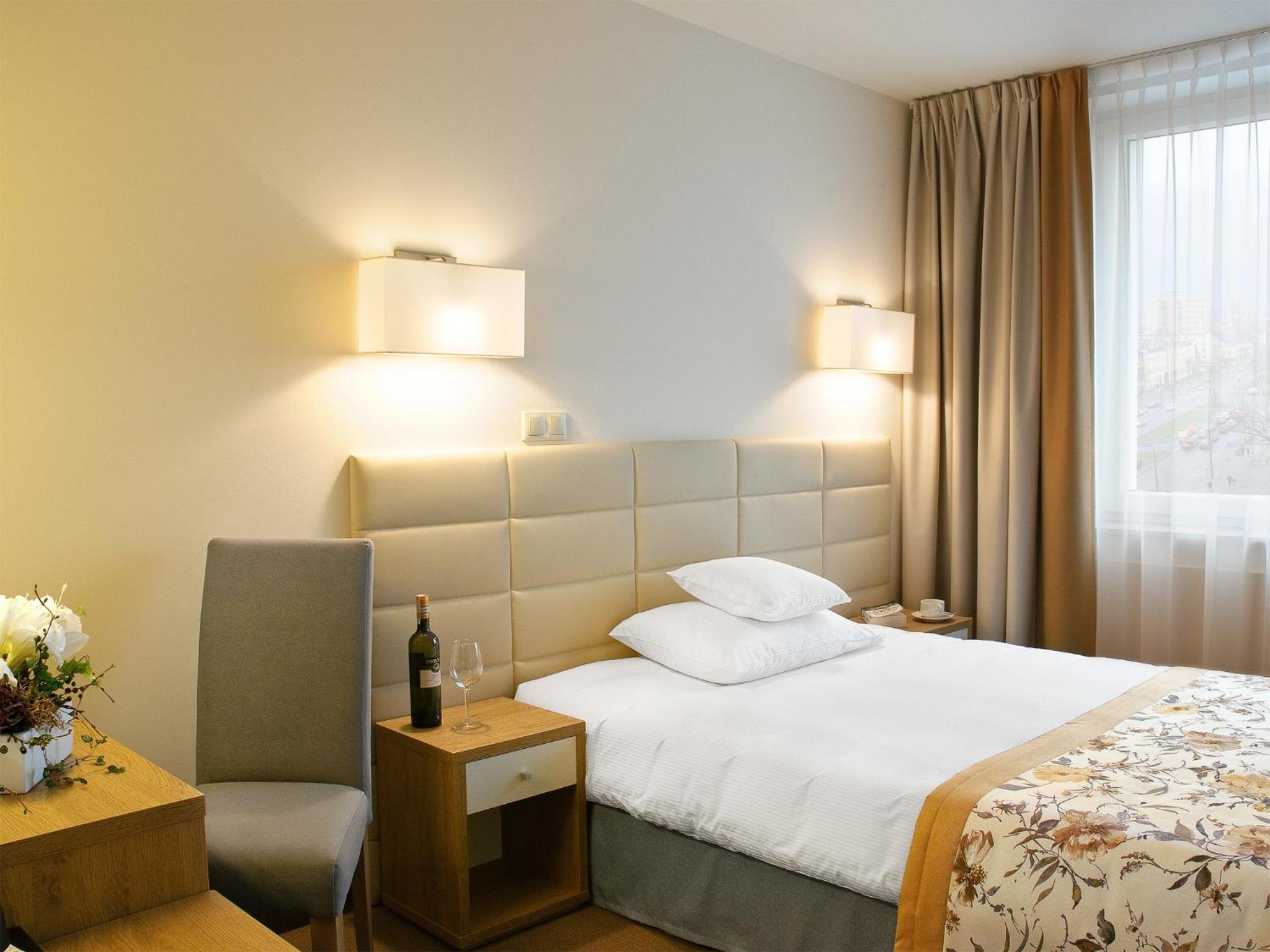 Single Room photo 2