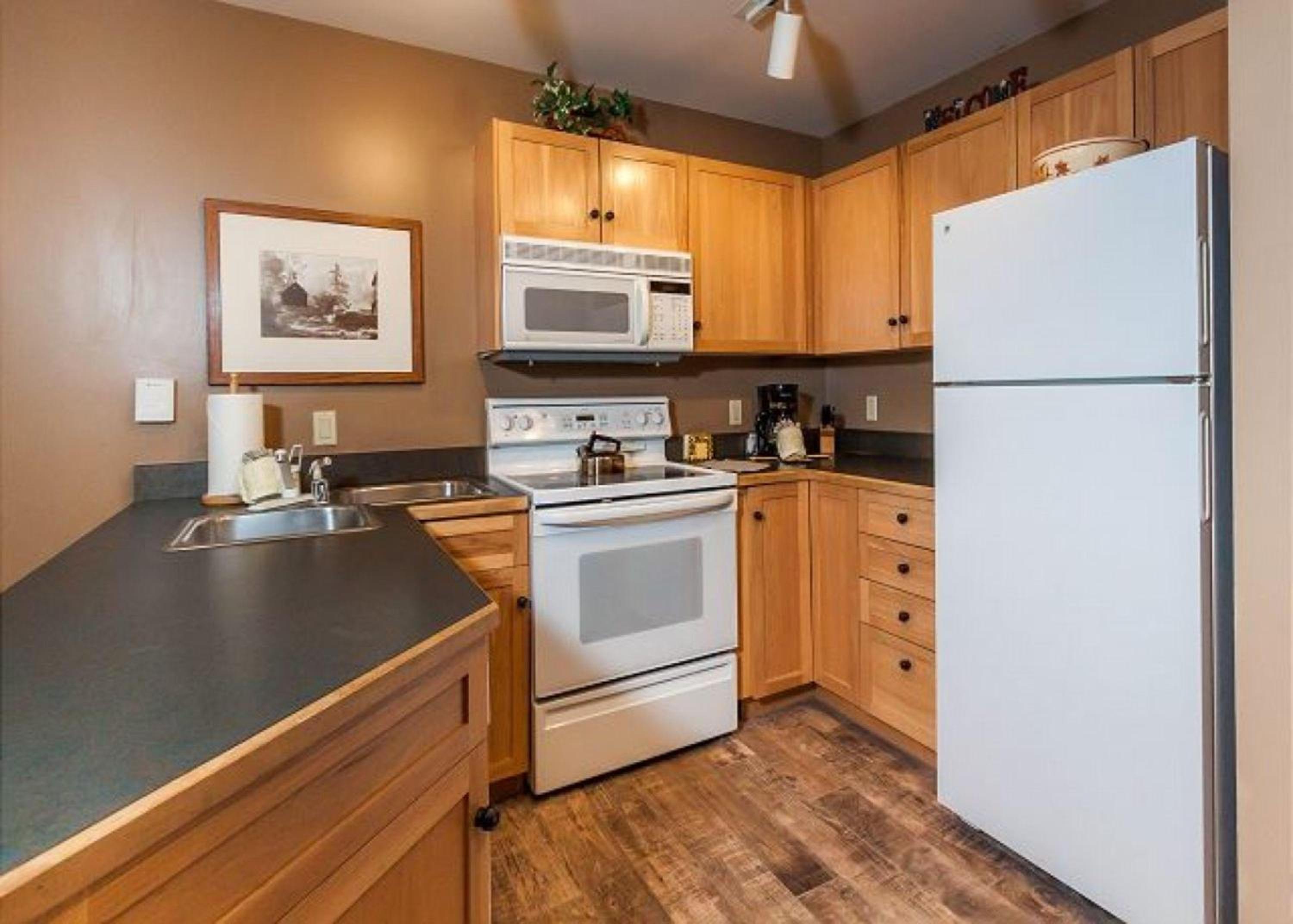 One-Bedroom Apartment photo 2