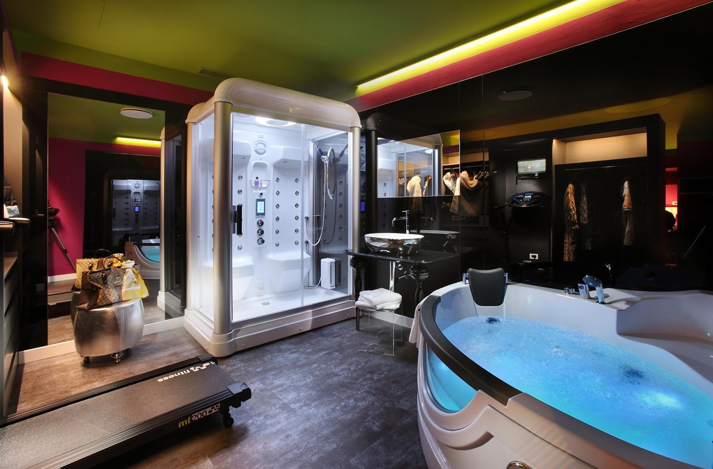 Wellness Suite - Photo 8