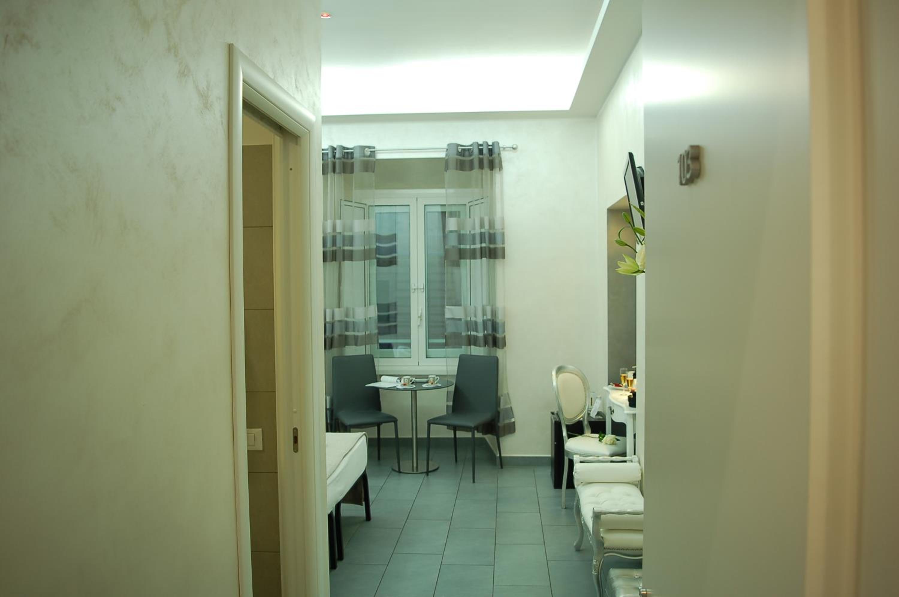 Triple Room photo 2