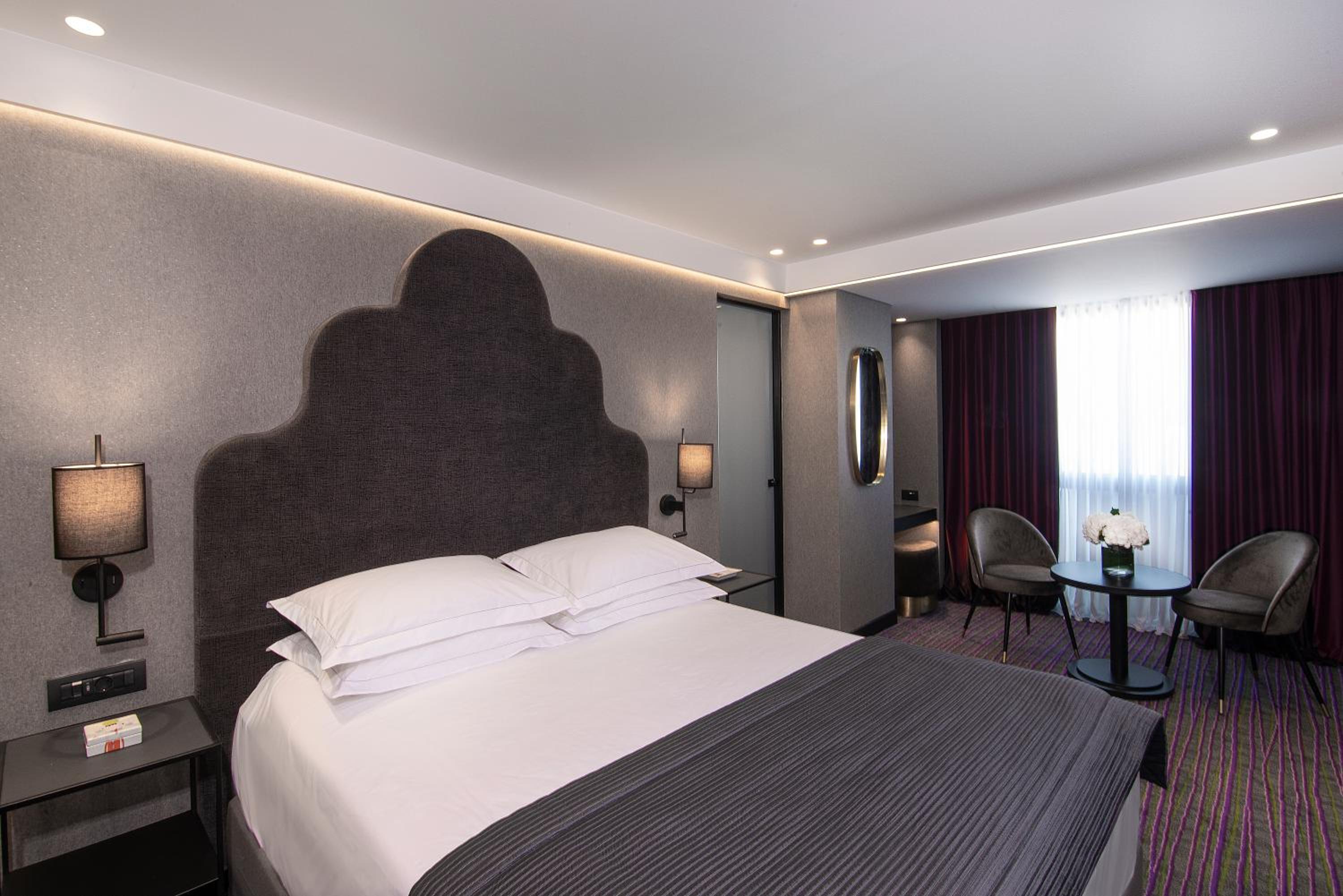 Deluxe Double or Twin Room - Photo 8
