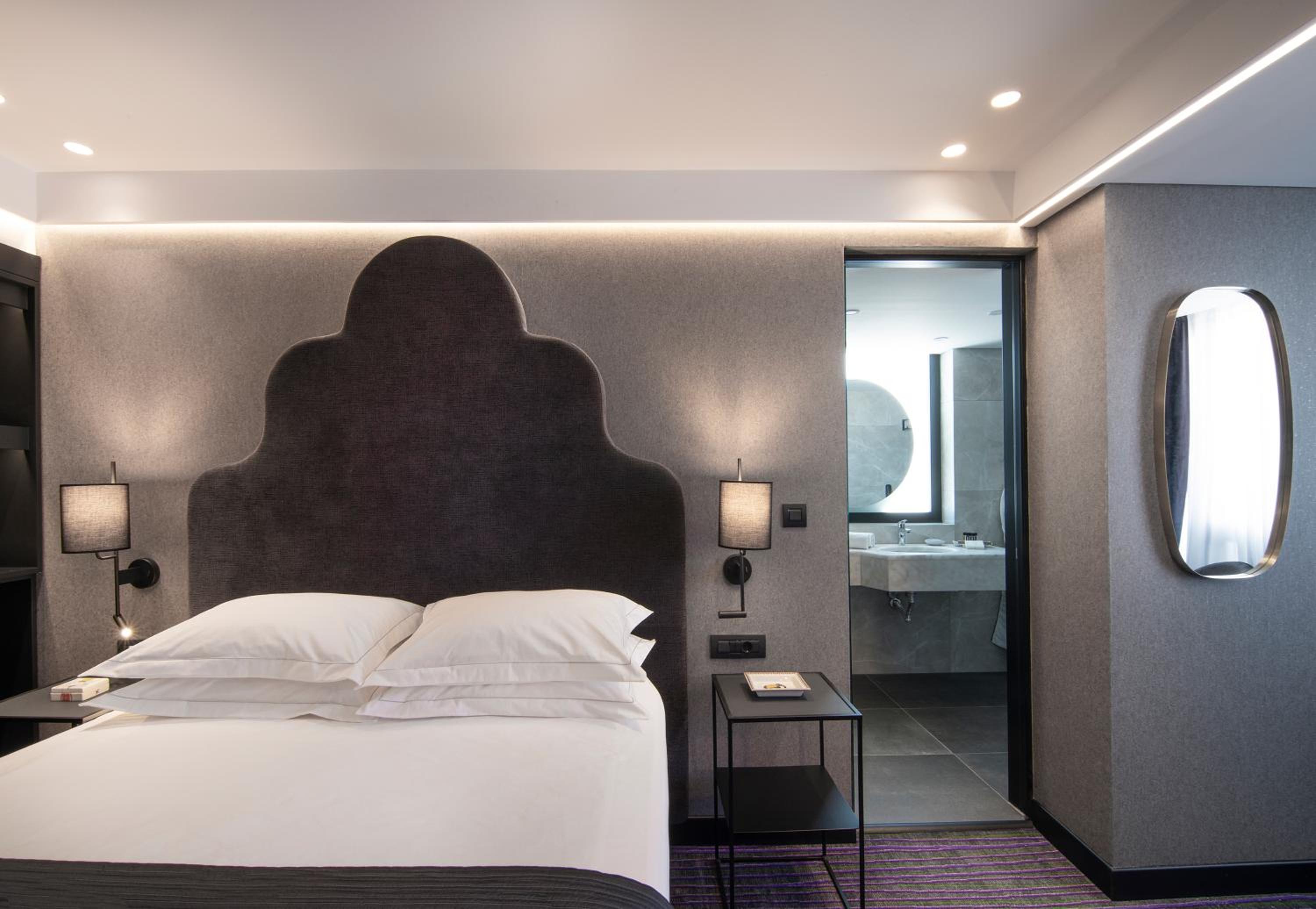 Deluxe Double or Twin Room - Photo 2