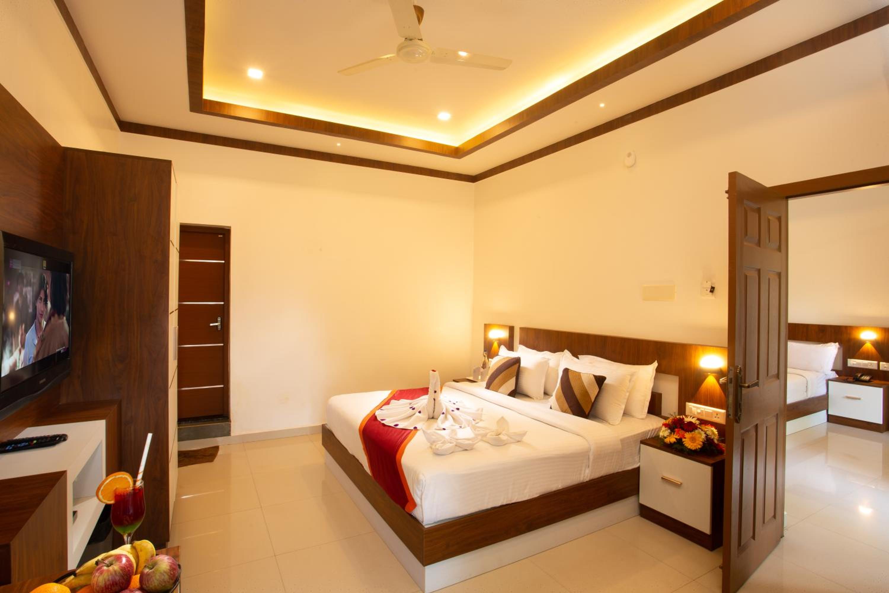Quadruple Room with Balcony photo 2
