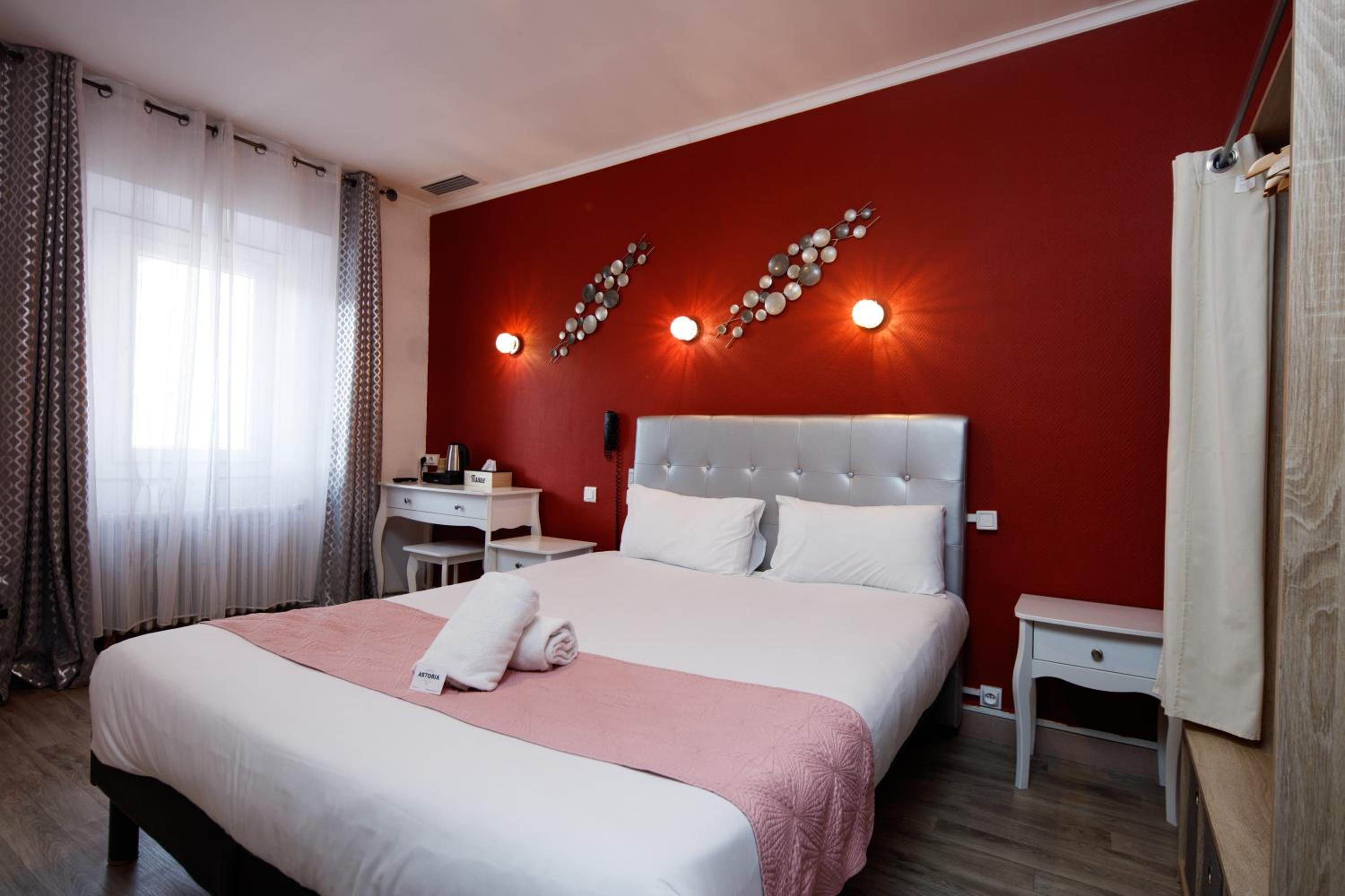Comfort Double Room with Air Conditioning - Photo 15