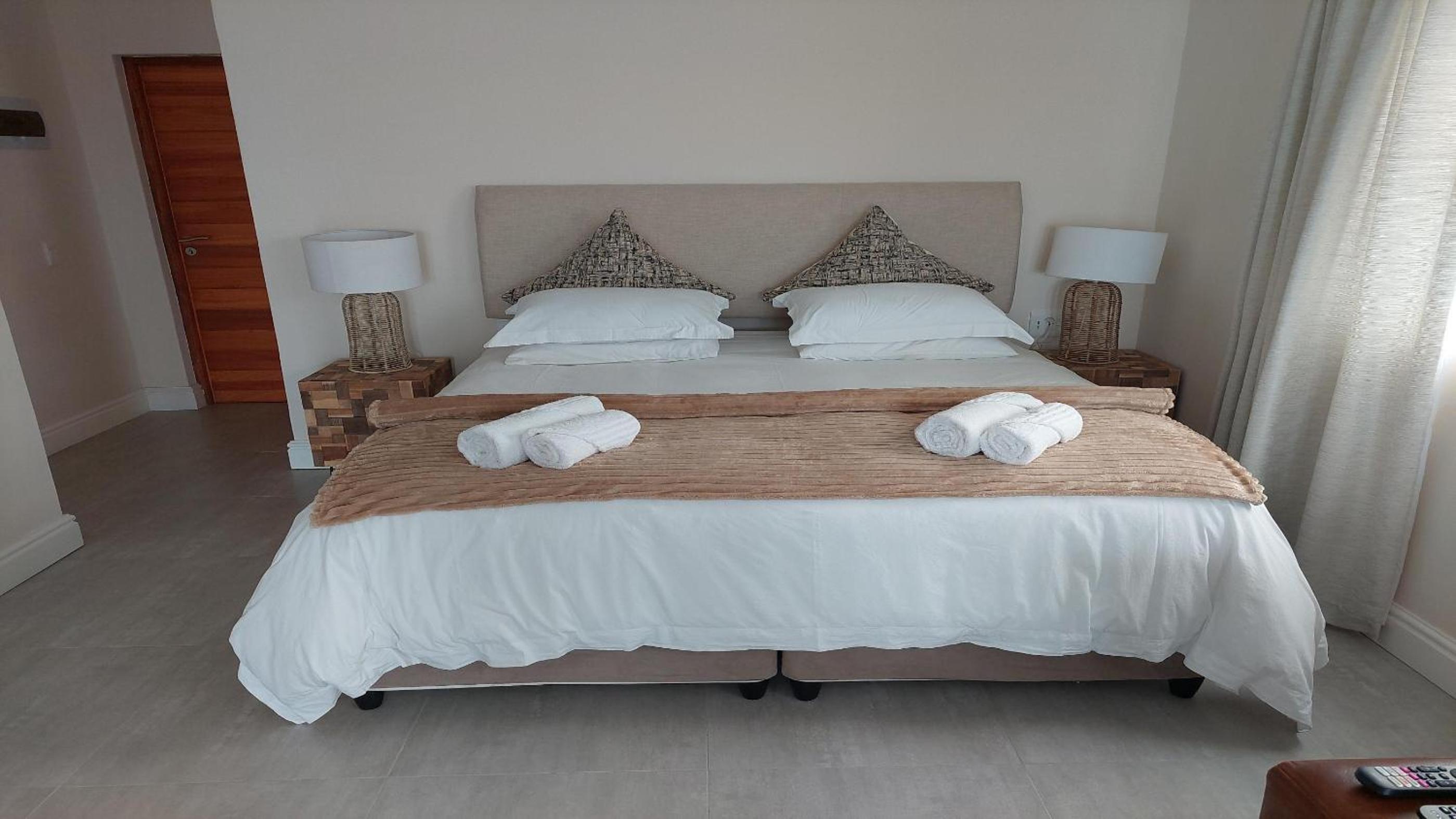 Deluxe Double or Twin Room with Sea View - Photo 1
