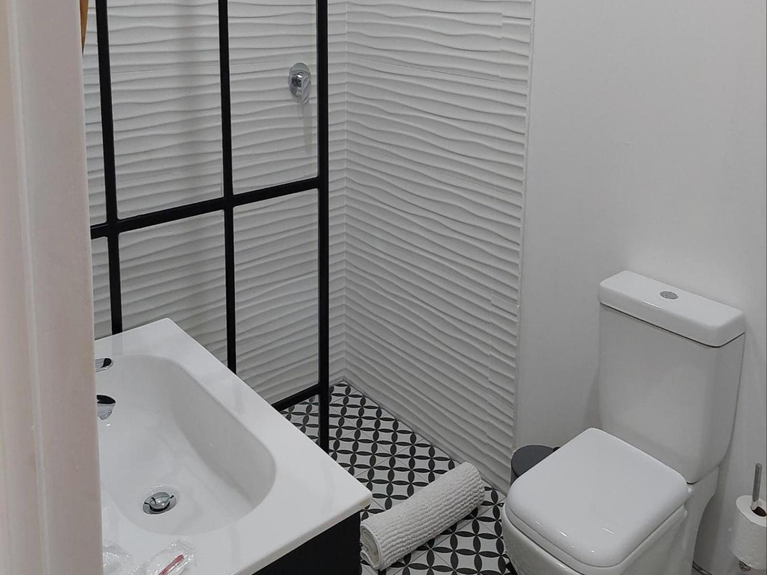 Deluxe Double Room with Sea View - Photo 4
