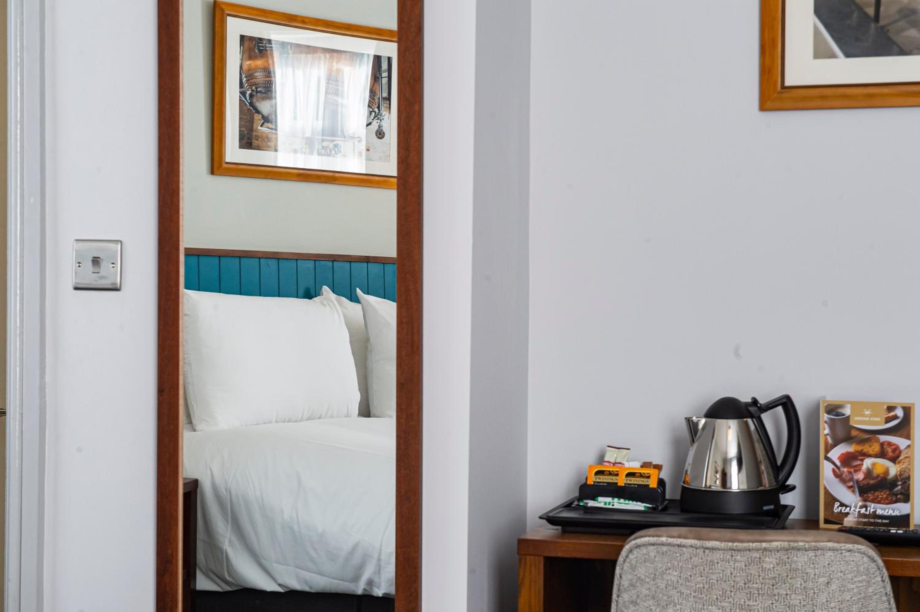 Double Room - Photo 9