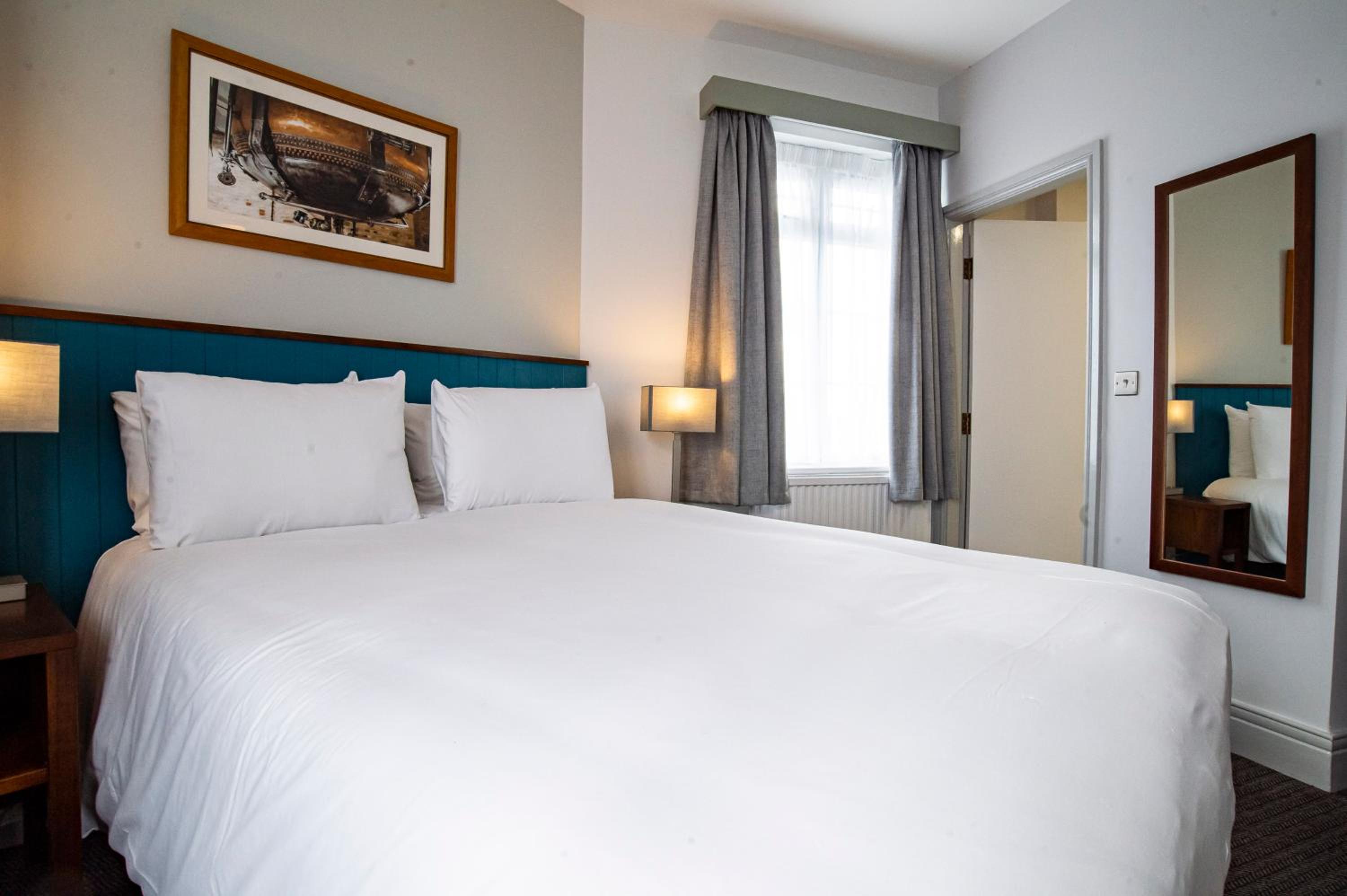 Double Room - Photo 17