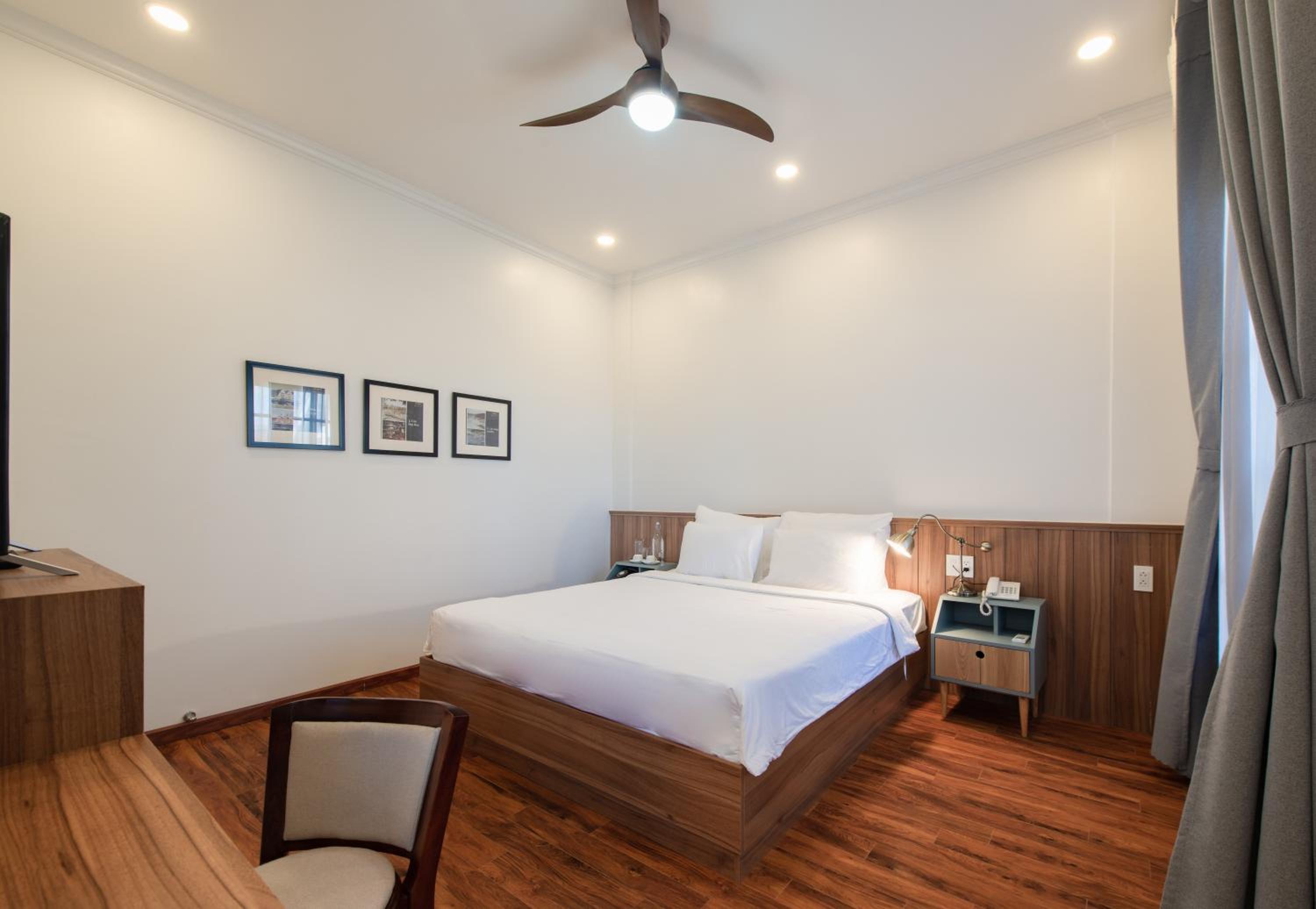 Superior Double Room with Balcony - Photo 17