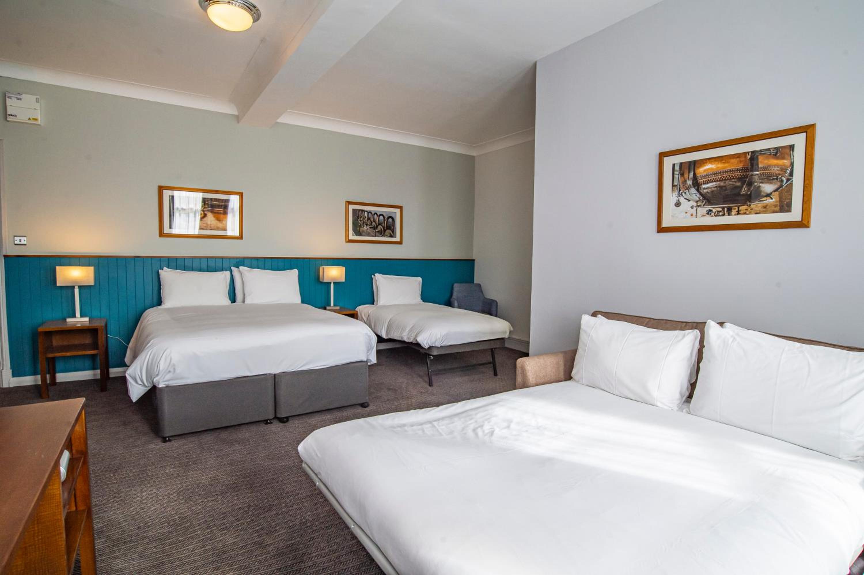 Family Double Room - Photo 1