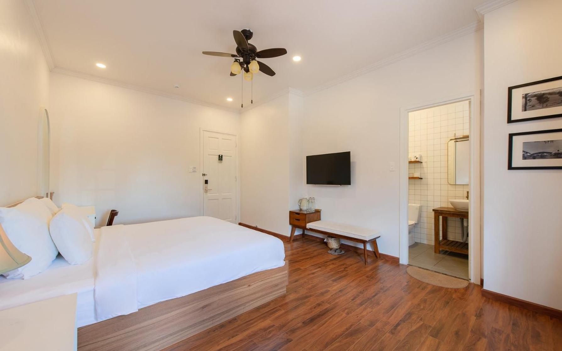 Deluxe Double Room - Photo 7