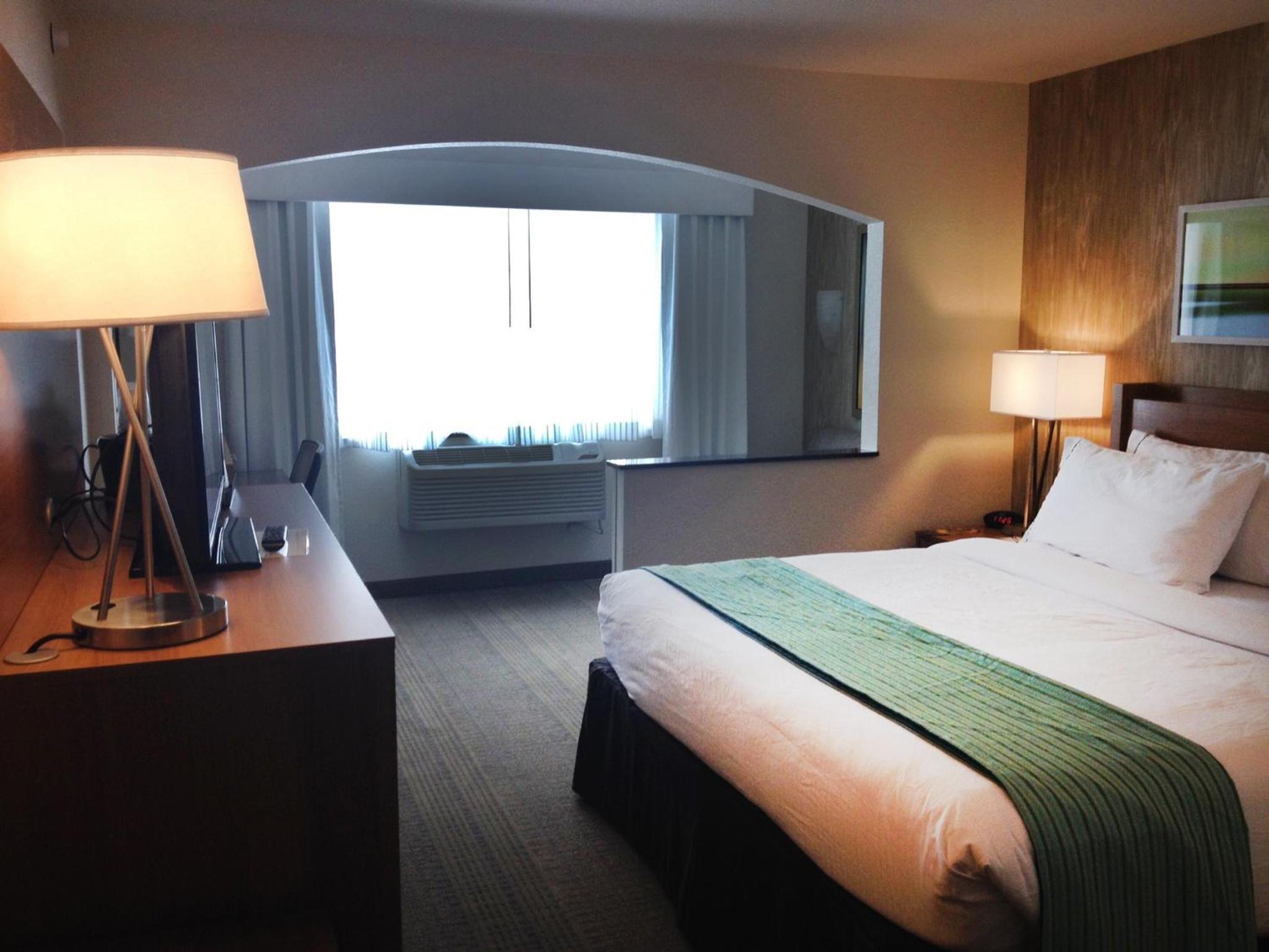 Standard King Room - Photo 4