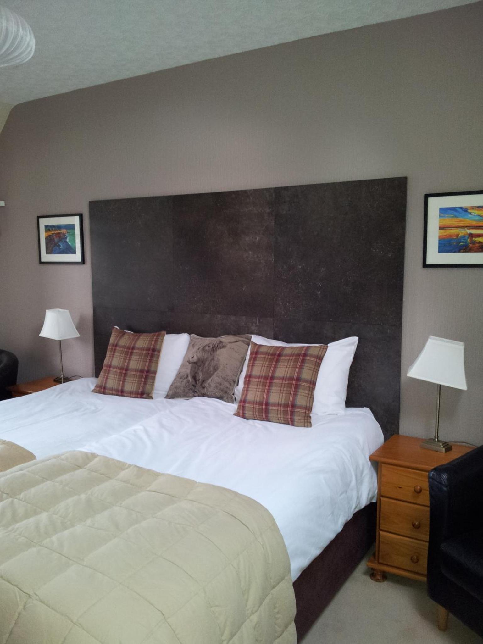 Large Double Room photo 2