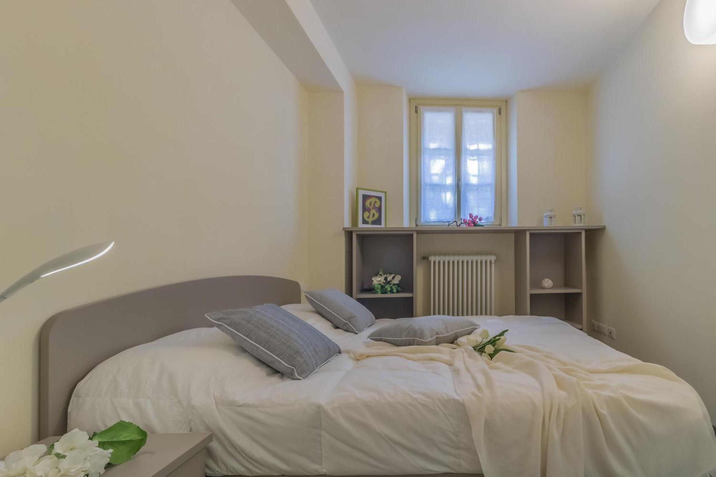 Apartment photo 2