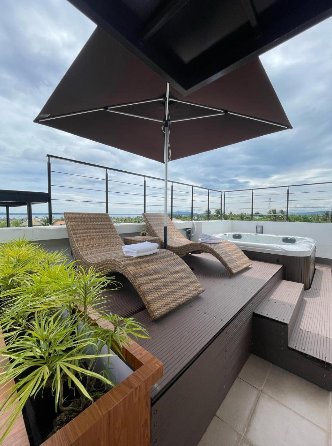 Penthouse Apartment - Photo 3