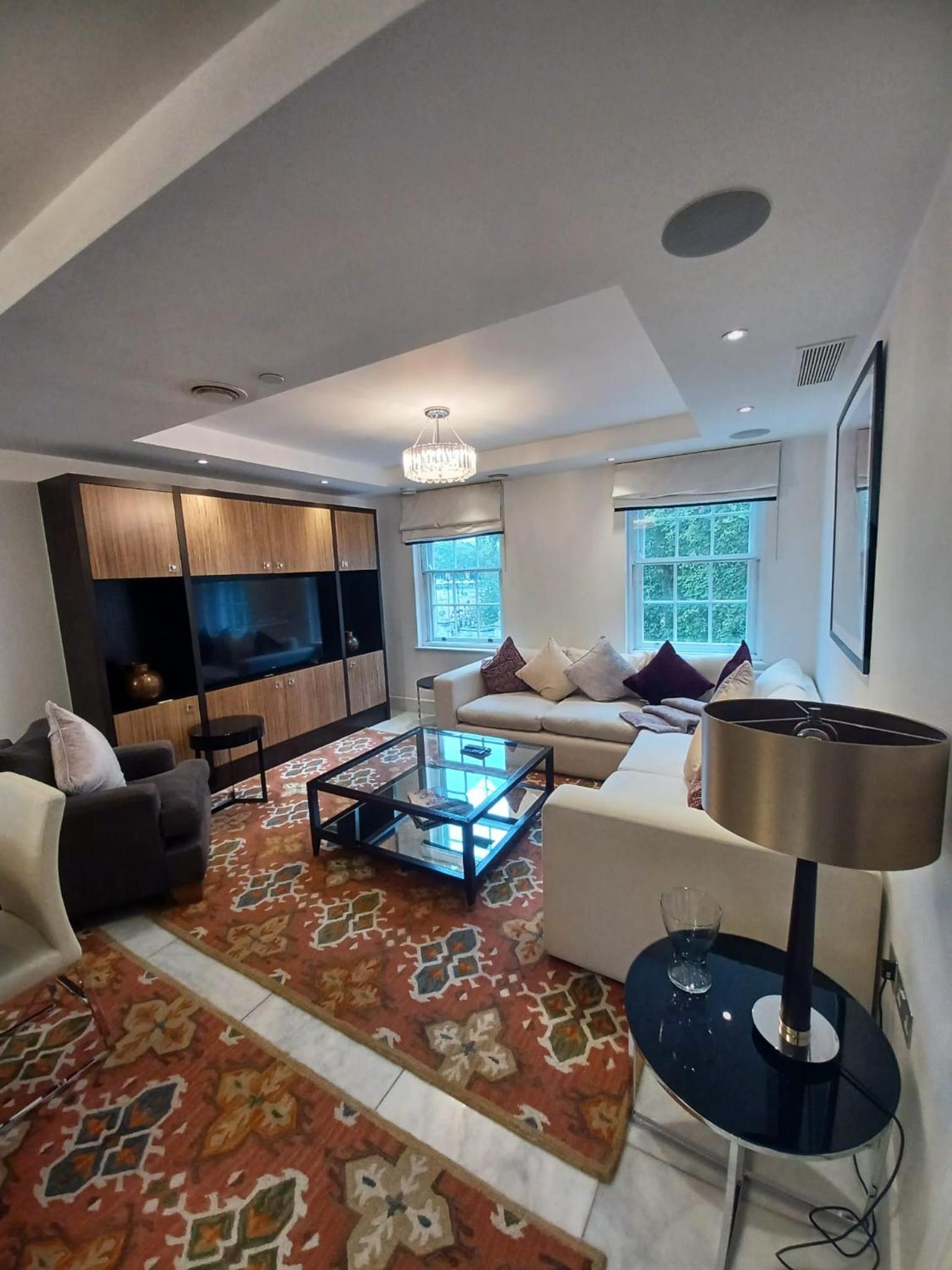 Three-Bedroom Apartment photo 1