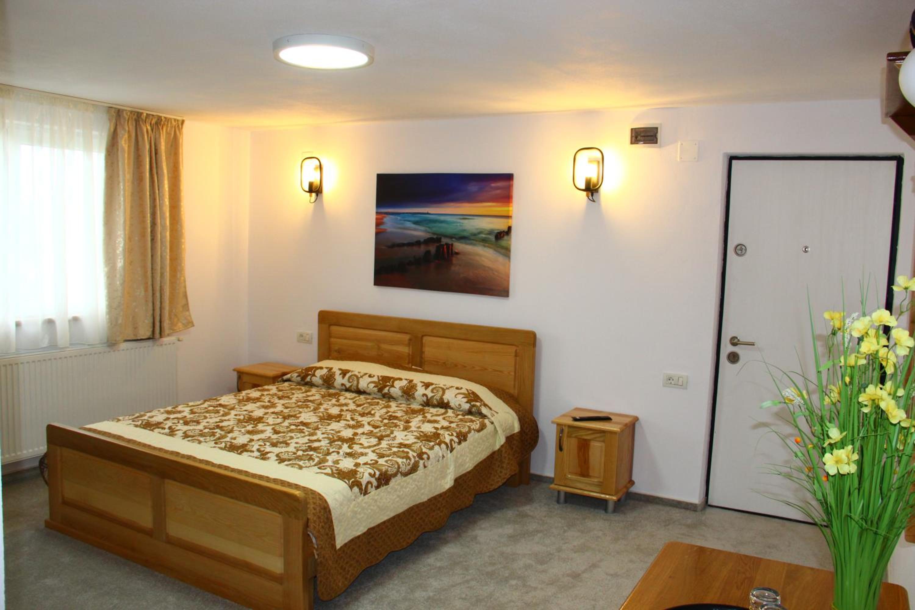 Classic Triple Room photo 1