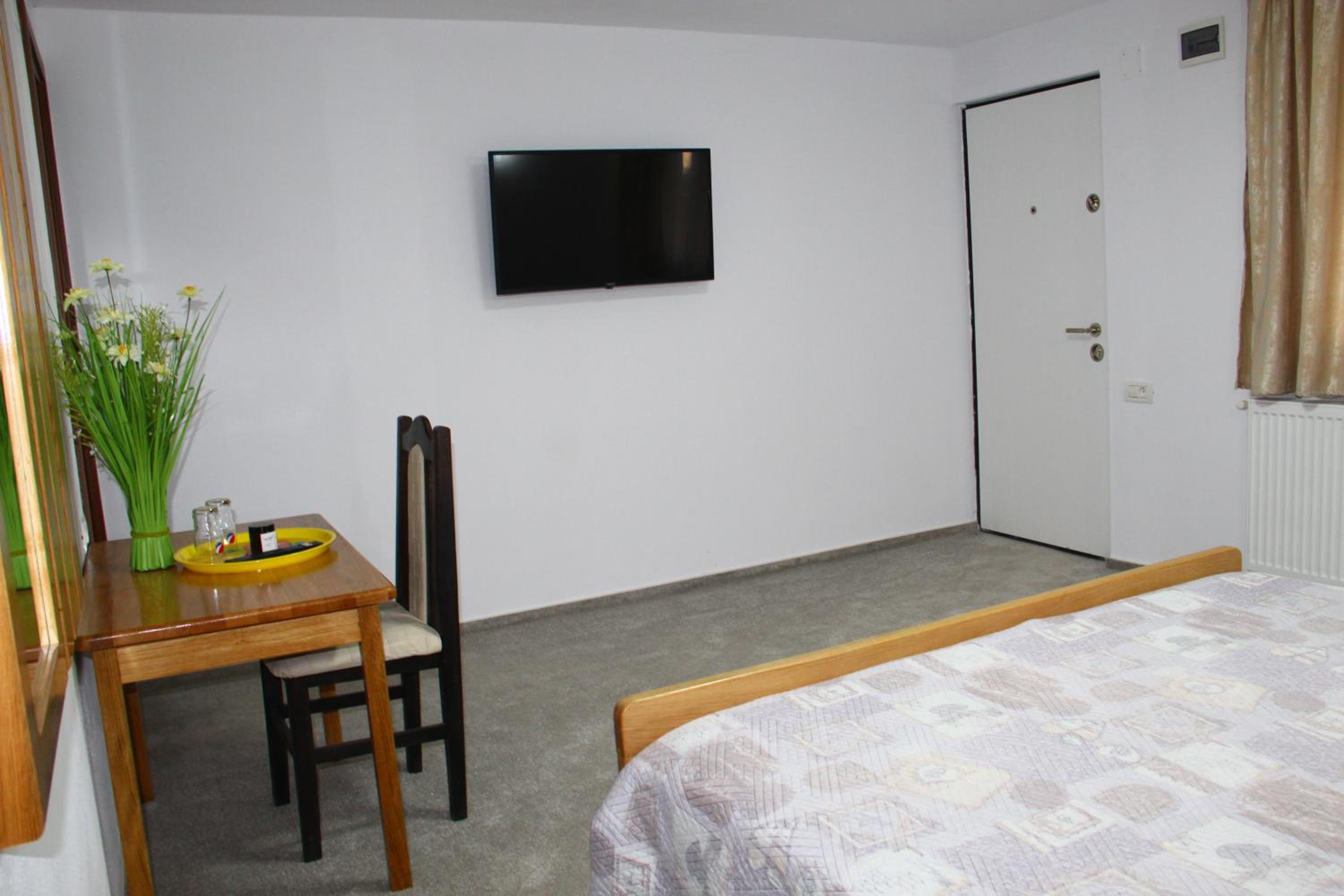 Deluxe Room (2 Adults + 1 Child) photo 3