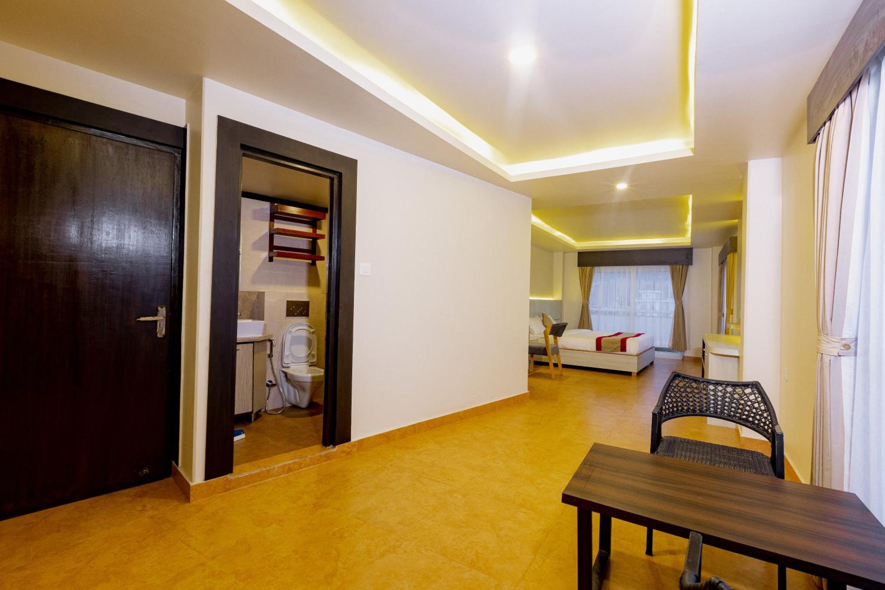 Studio Apartment